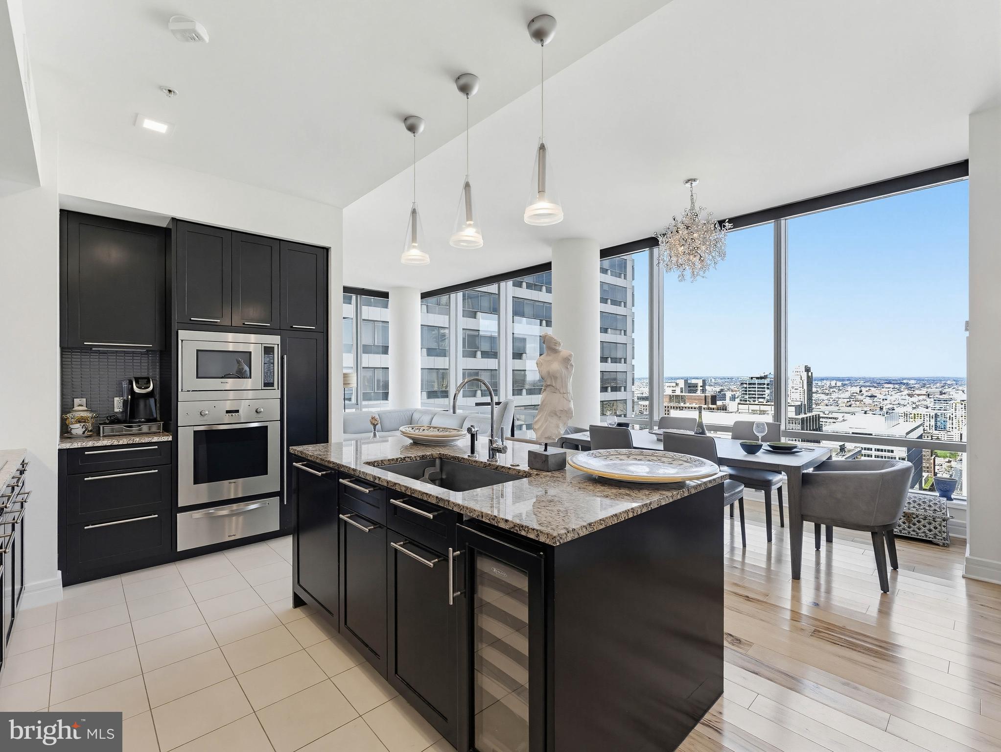 AVENUE OF THE ARTS - Residential