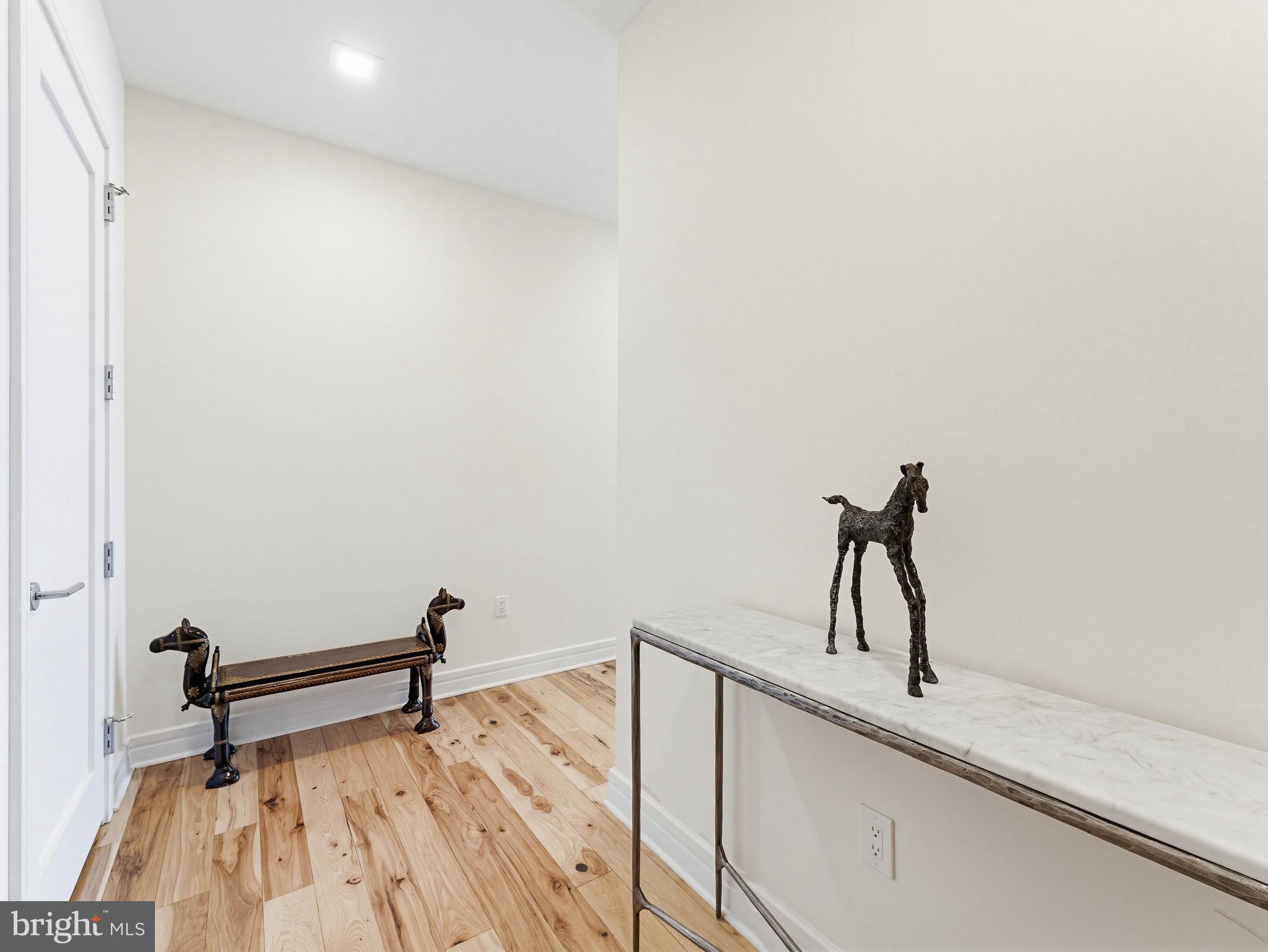 AVENUE OF THE ARTS - Residential