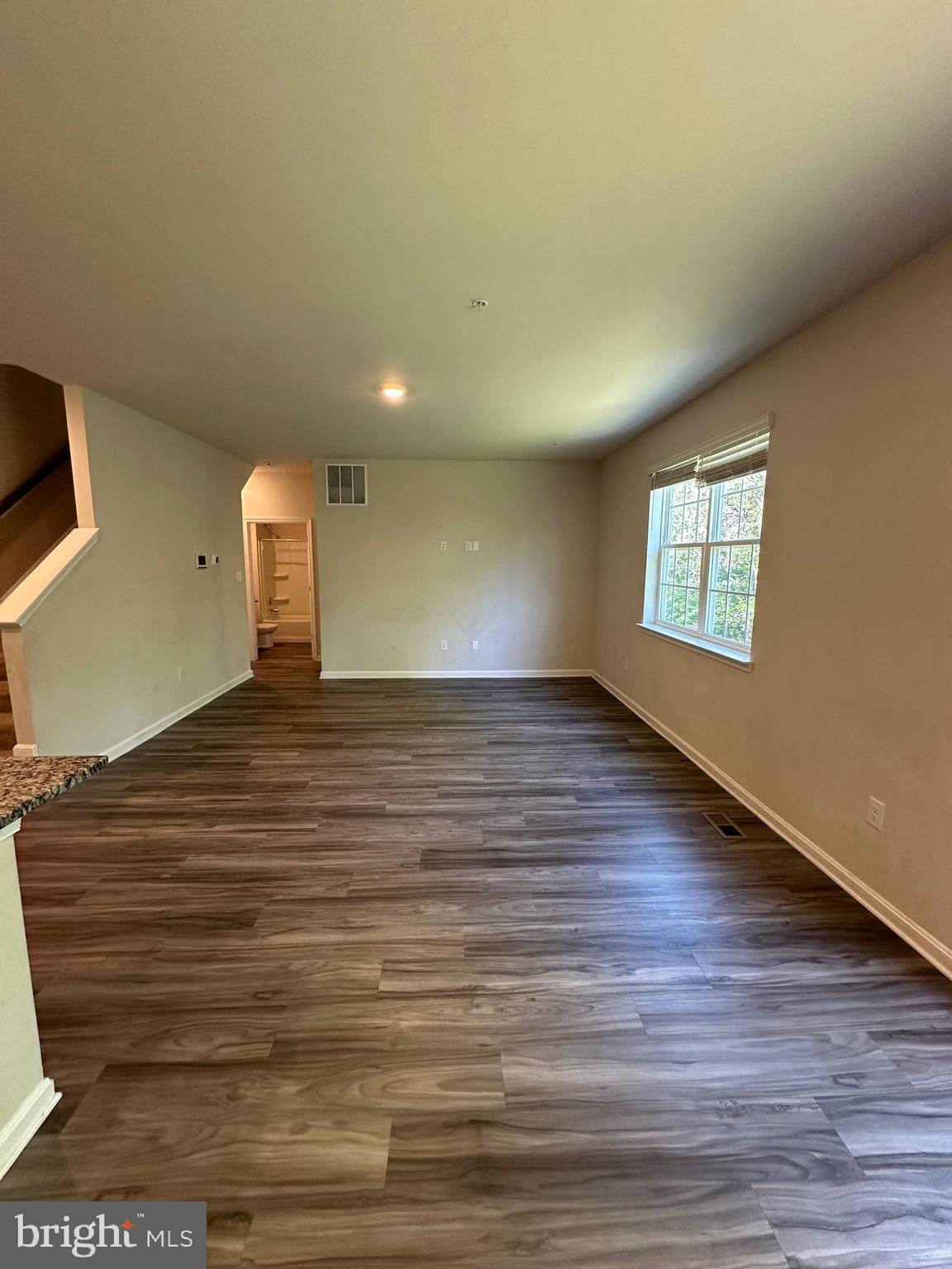 HILLSIDE MANOR - Residential