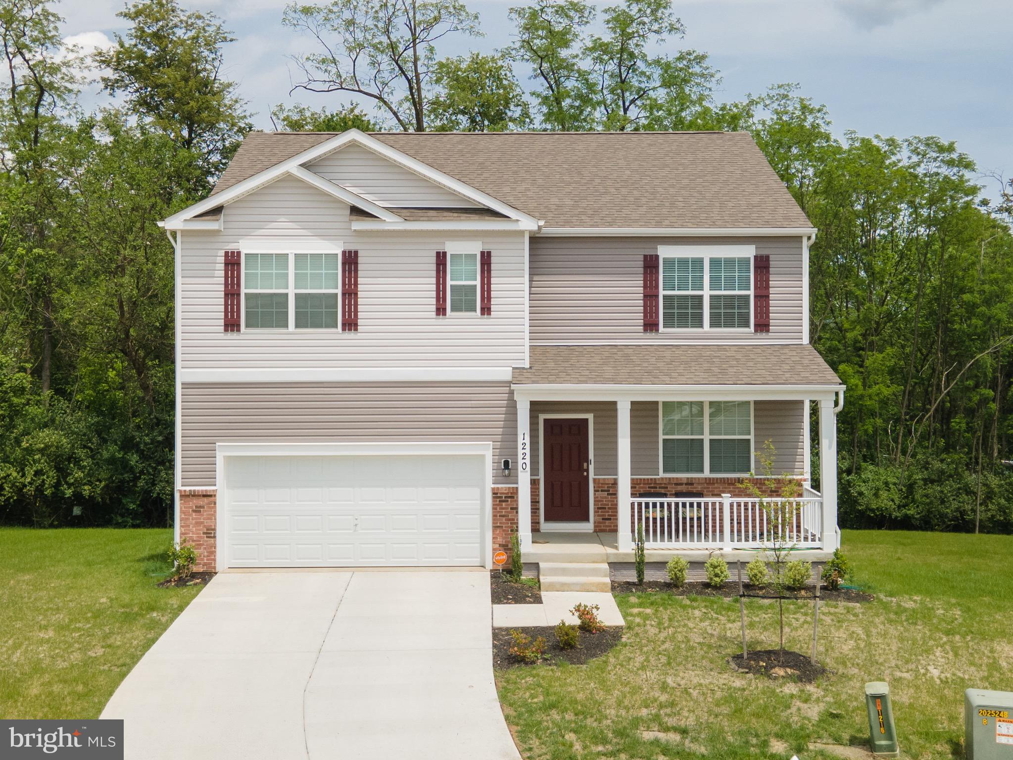 HILLSIDE MANOR - Residential