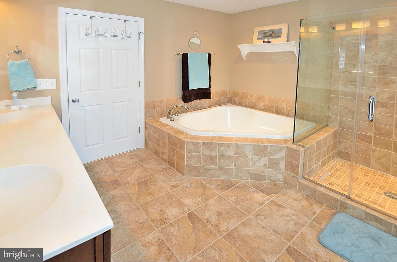 TRIPLE RIDGE - Residential