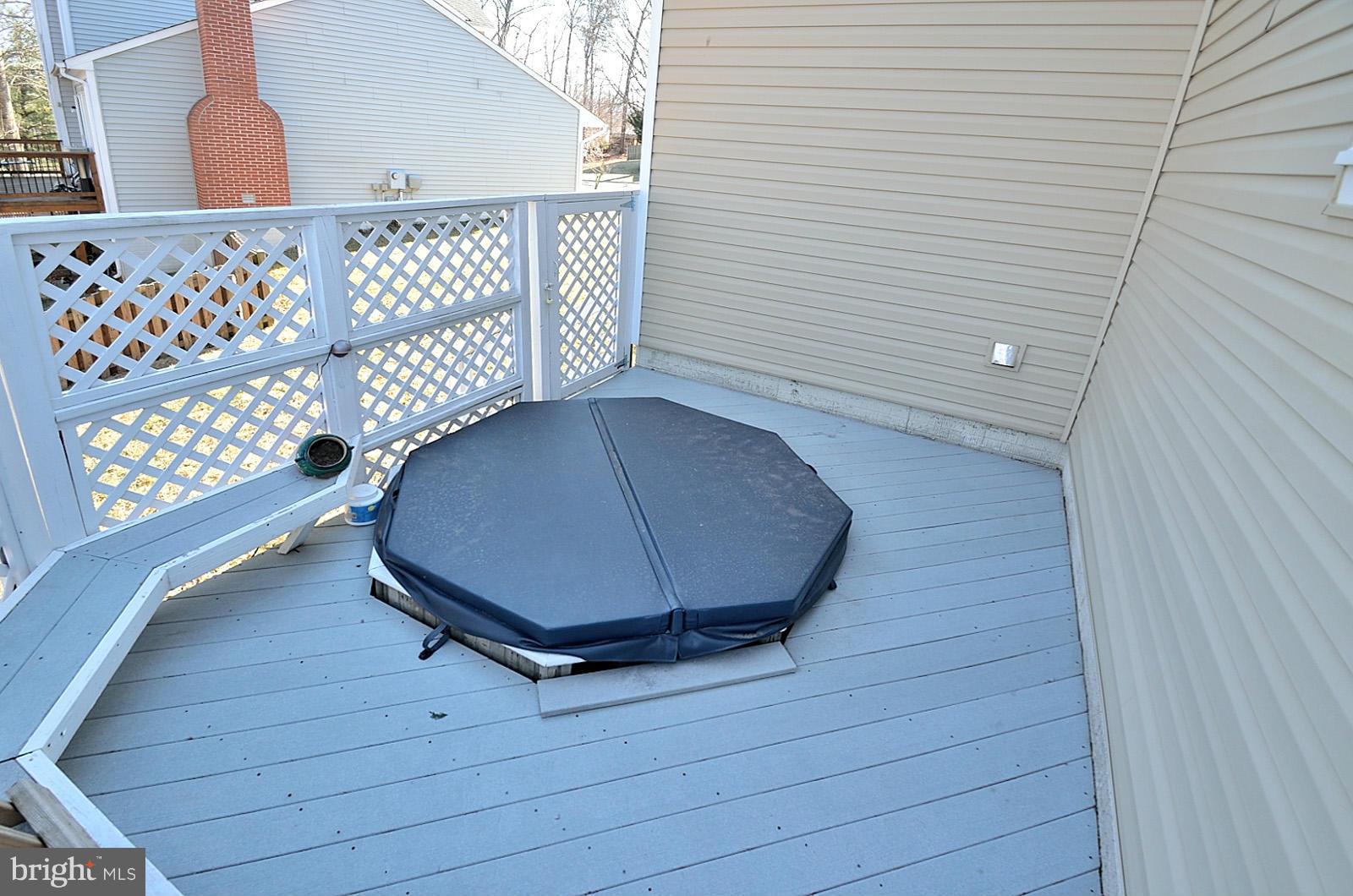 TRIPLE RIDGE - Residential