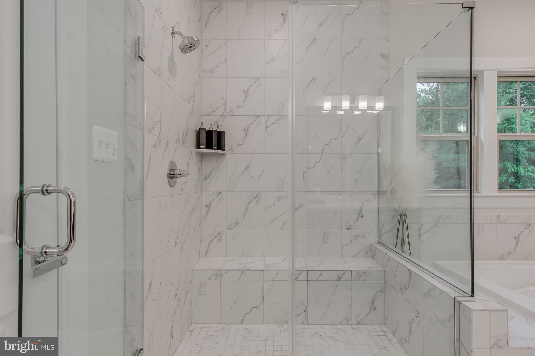 LAKE LINGANORE - Residential Lease