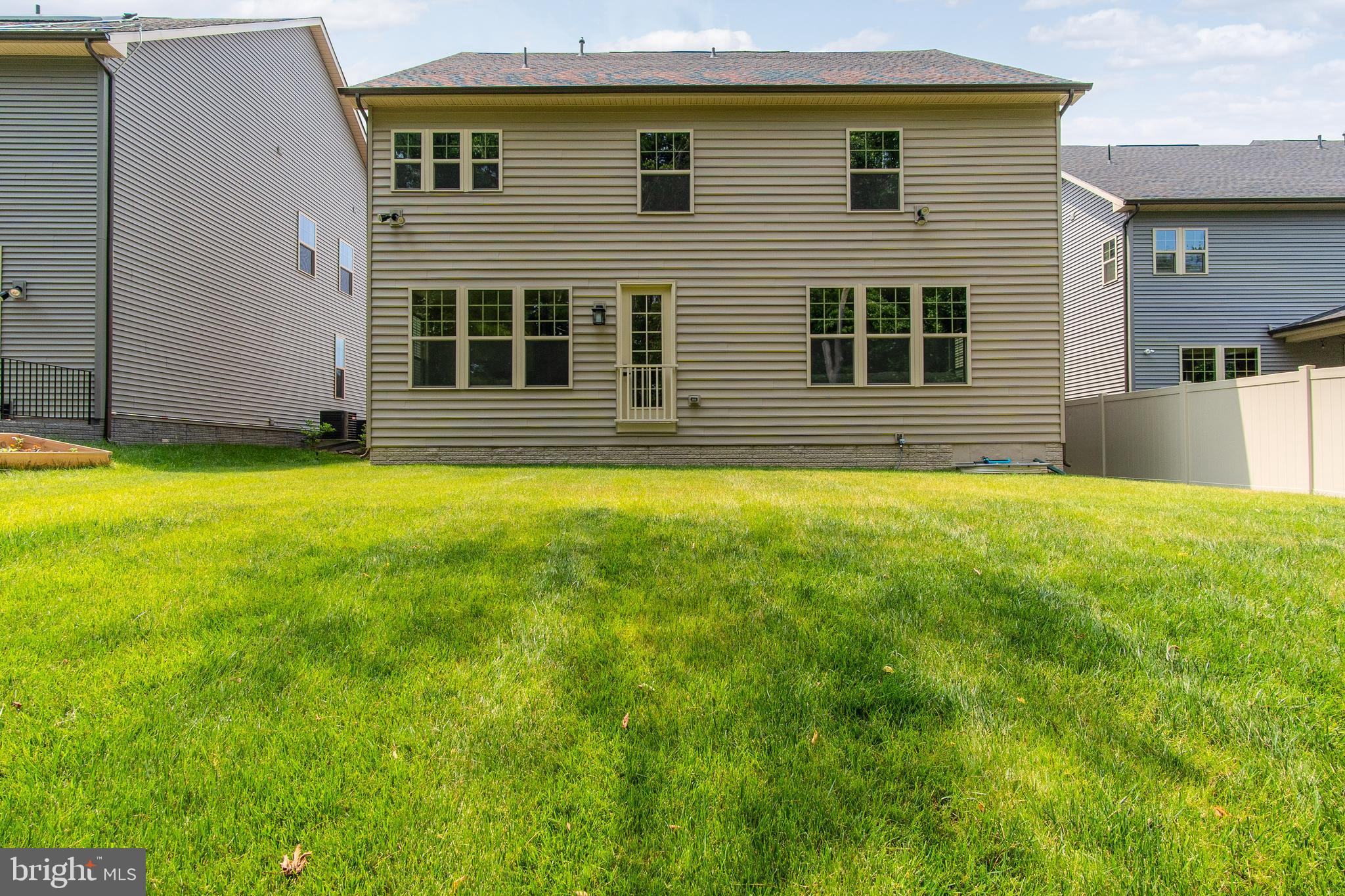 LAKE LINGANORE - Residential Lease