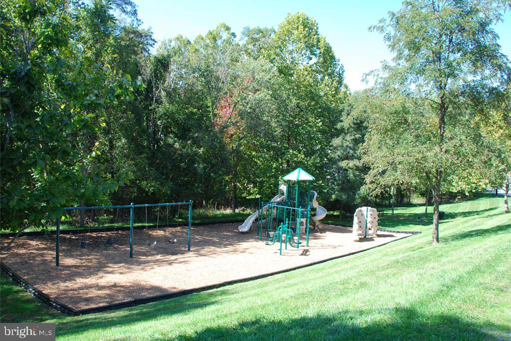 LAKE LINGANORE - Residential Lease