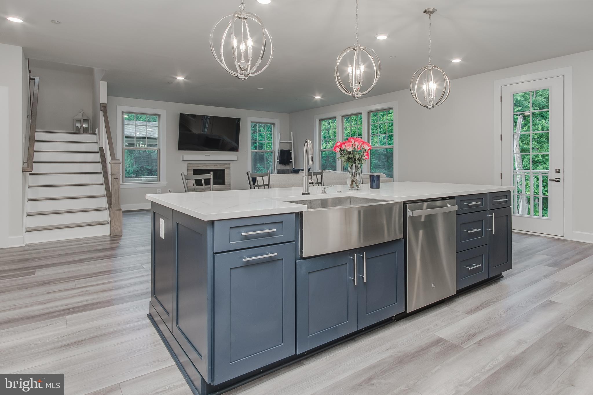 LAKE LINGANORE - Residential Lease