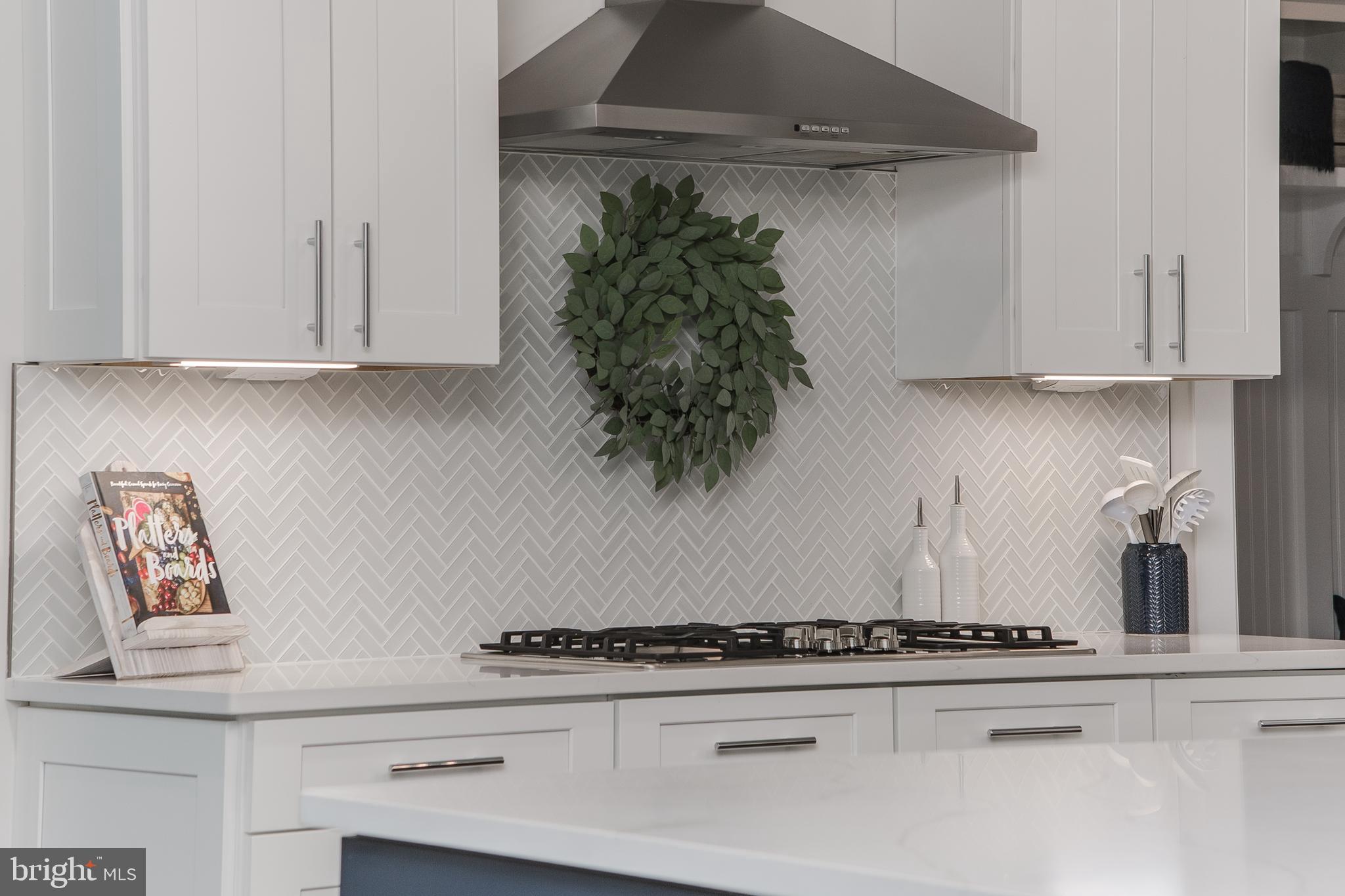 LAKE LINGANORE - Residential Lease