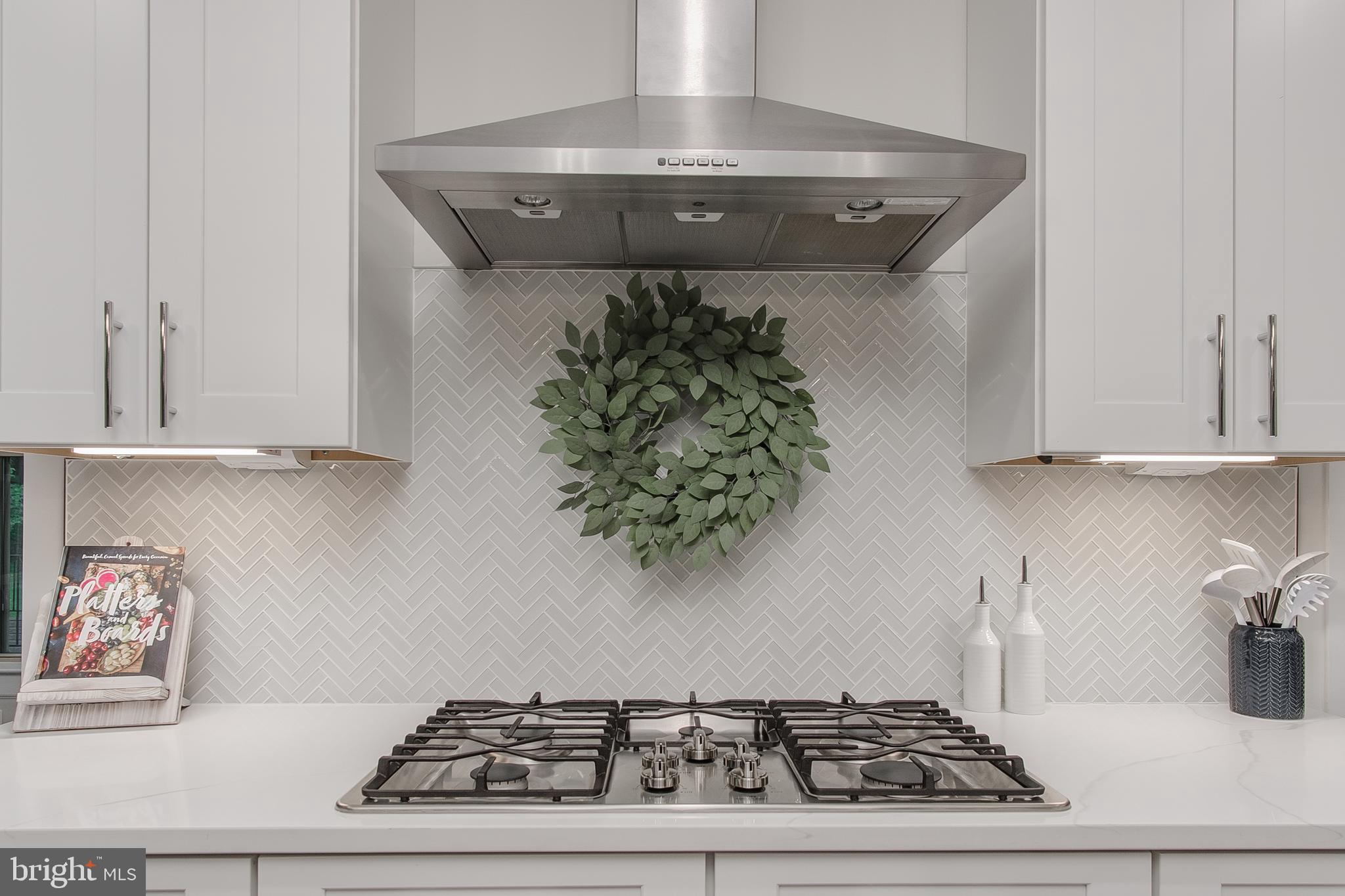 LAKE LINGANORE - Residential Lease