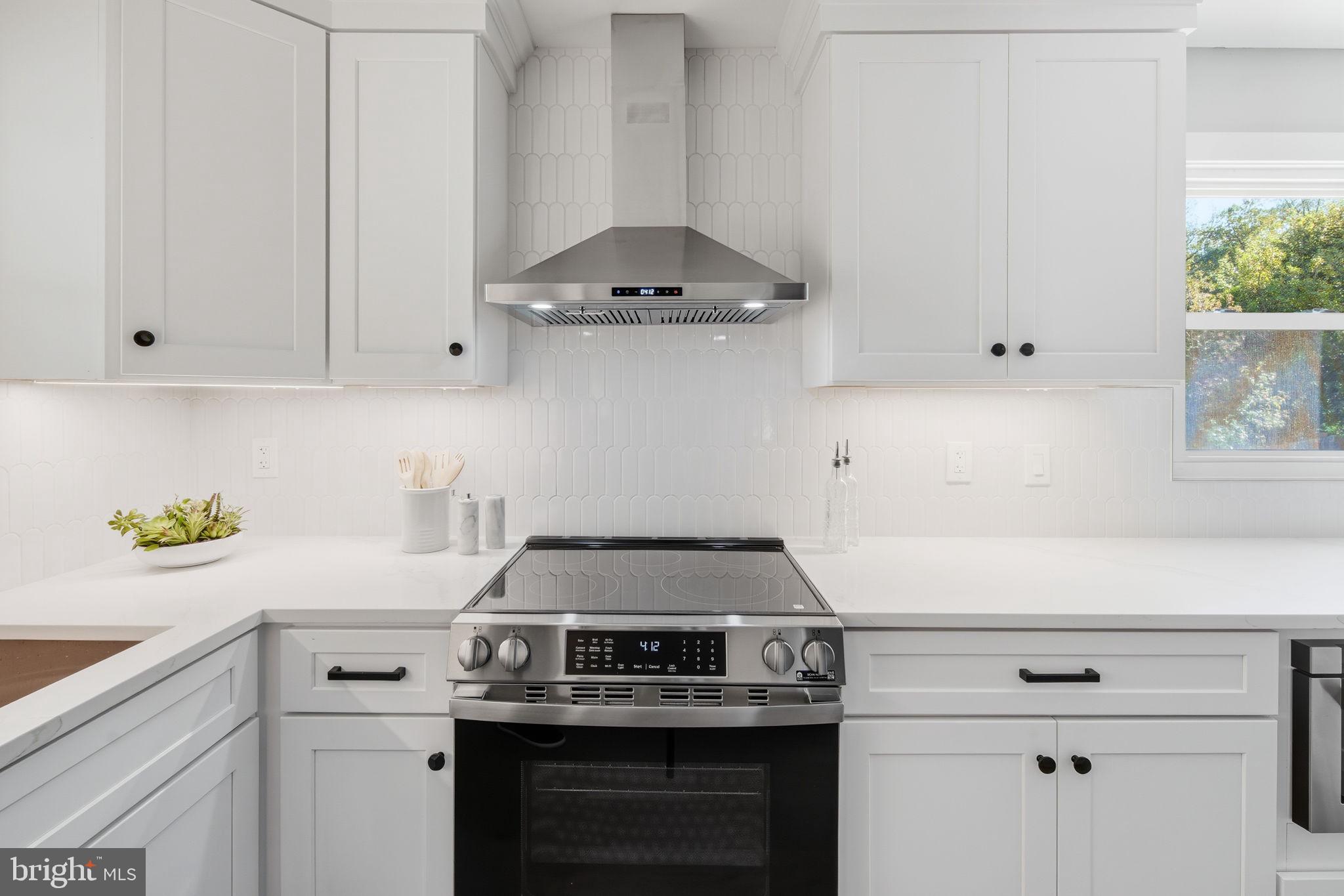 VIENNA OAKS - Residential