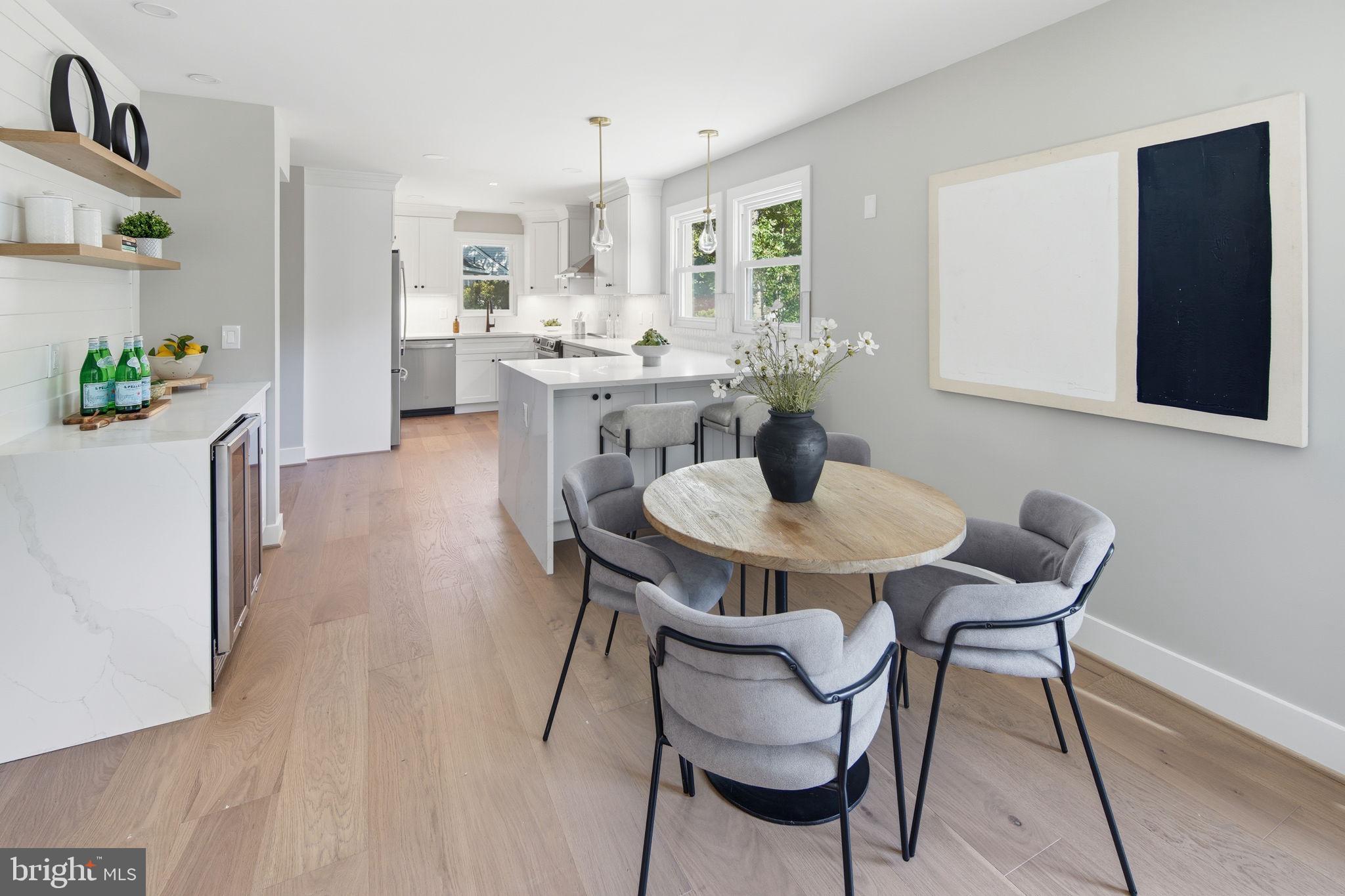 VIENNA OAKS - Residential