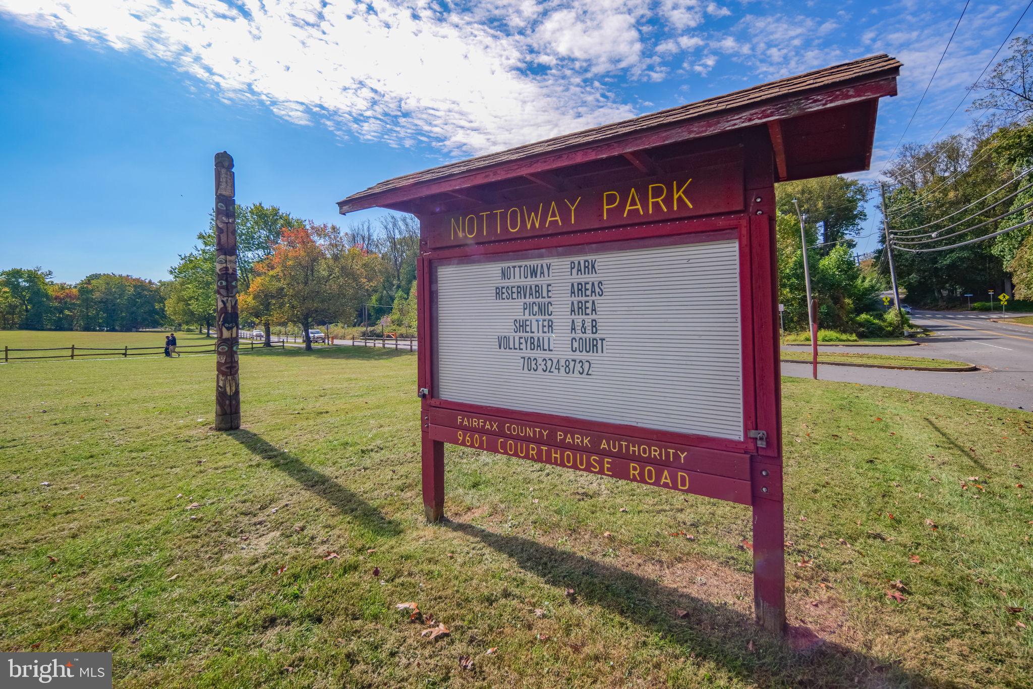 VIENNA OAKS - Residential