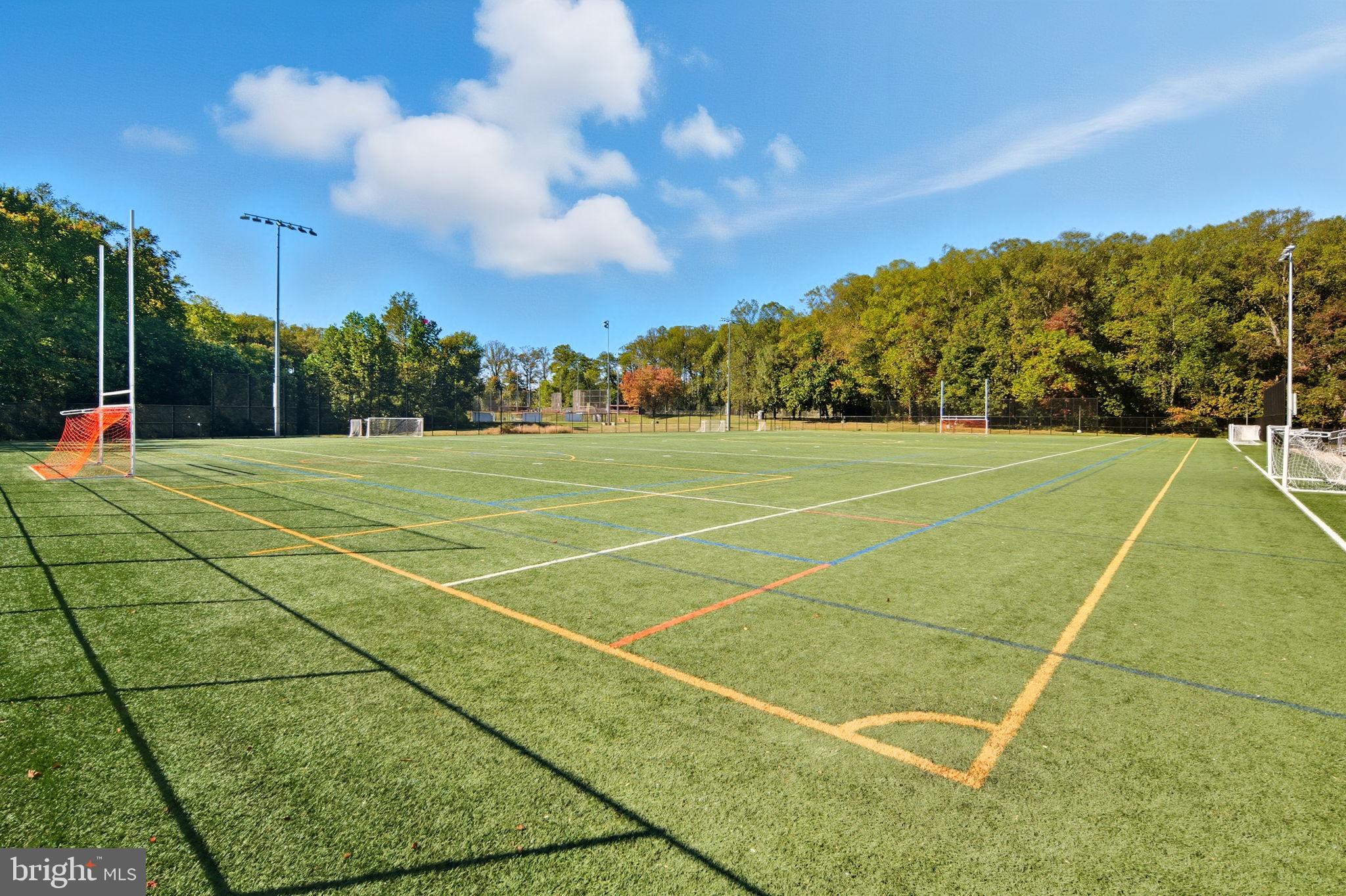 VIENNA OAKS - Residential