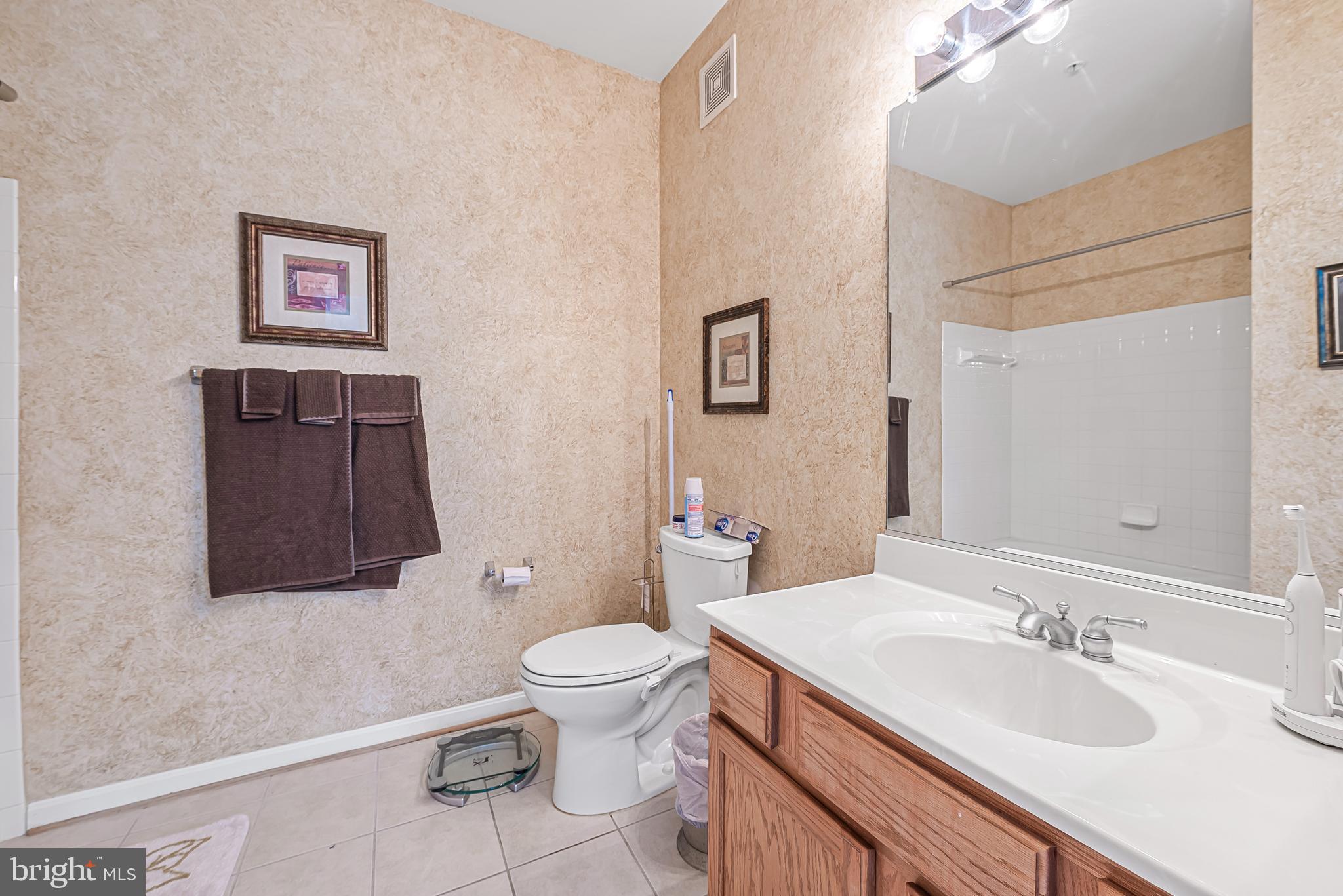 BOWIE TOWERS - Residential