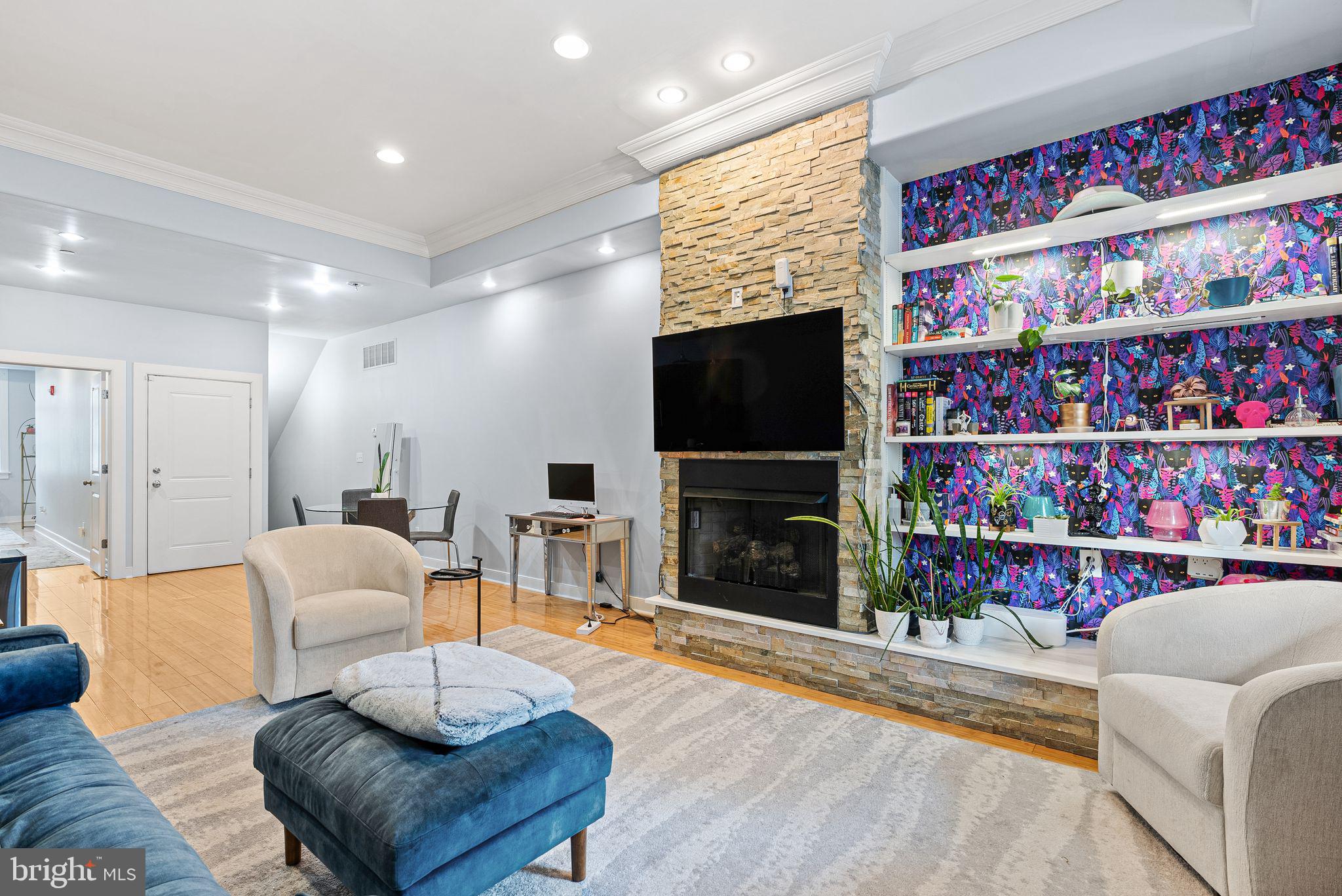 ART MUSEUM AREA - Residential Lease