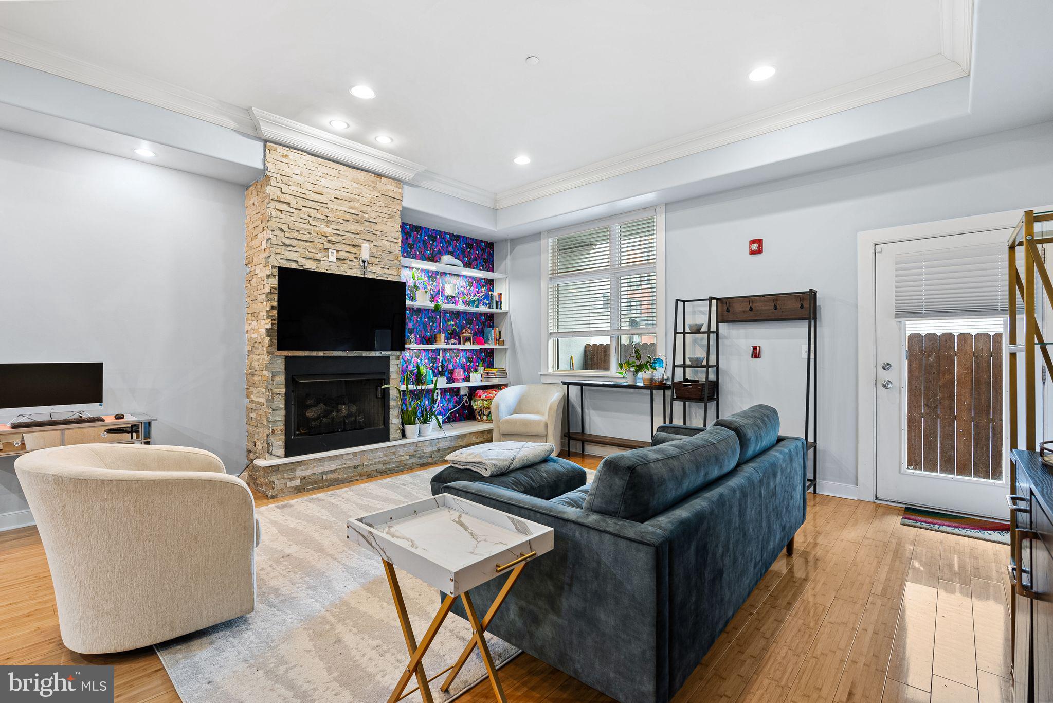 ART MUSEUM AREA - Residential Lease