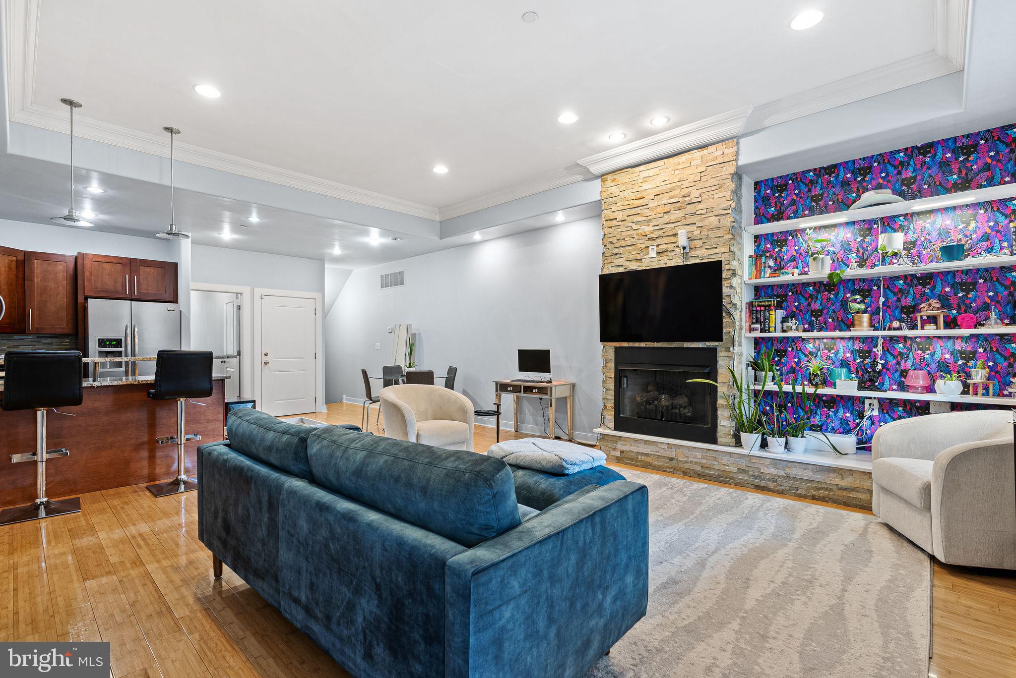 ART MUSEUM AREA - Residential Lease