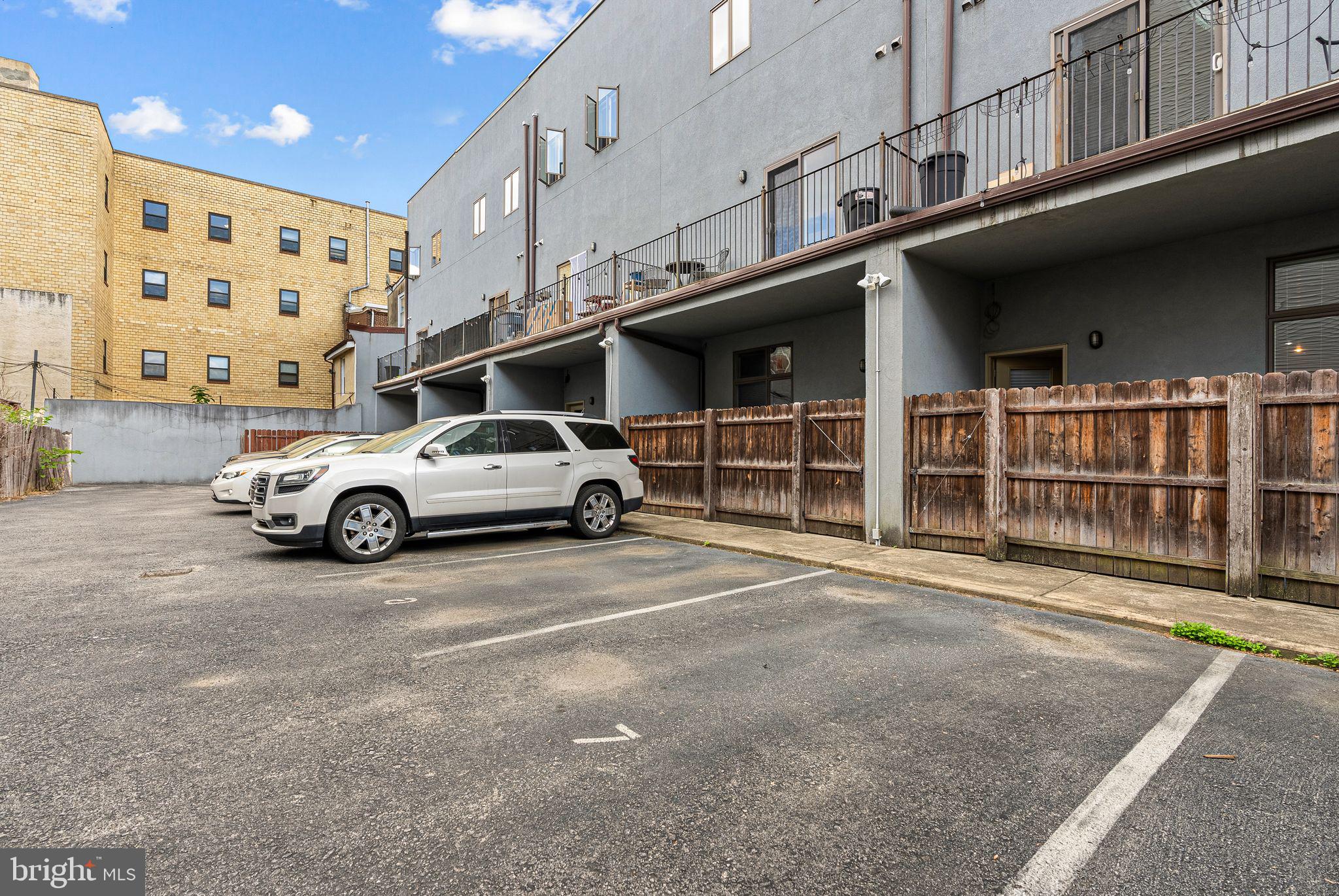 ART MUSEUM AREA - Residential Lease