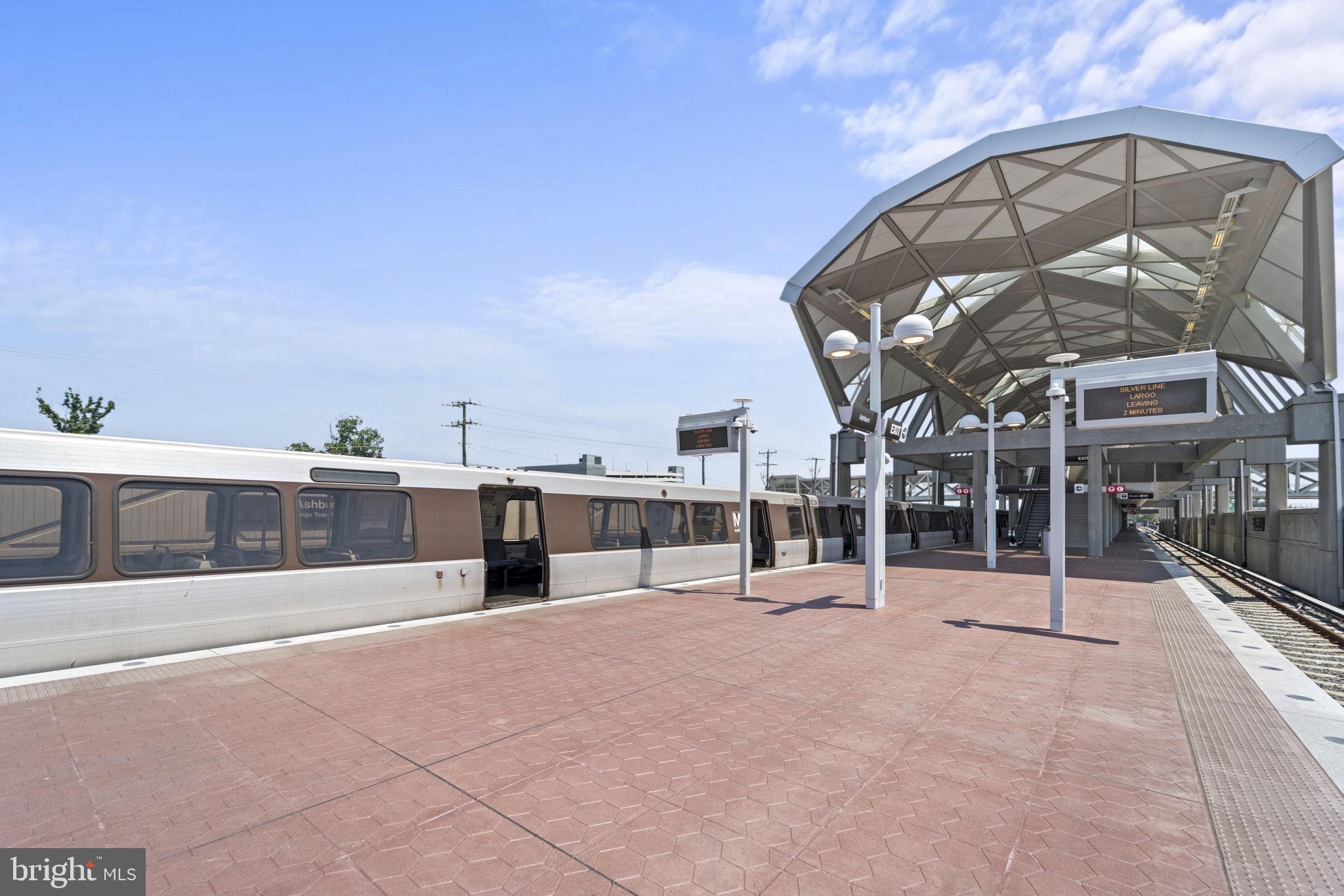 ASHBURN STATION - Residential