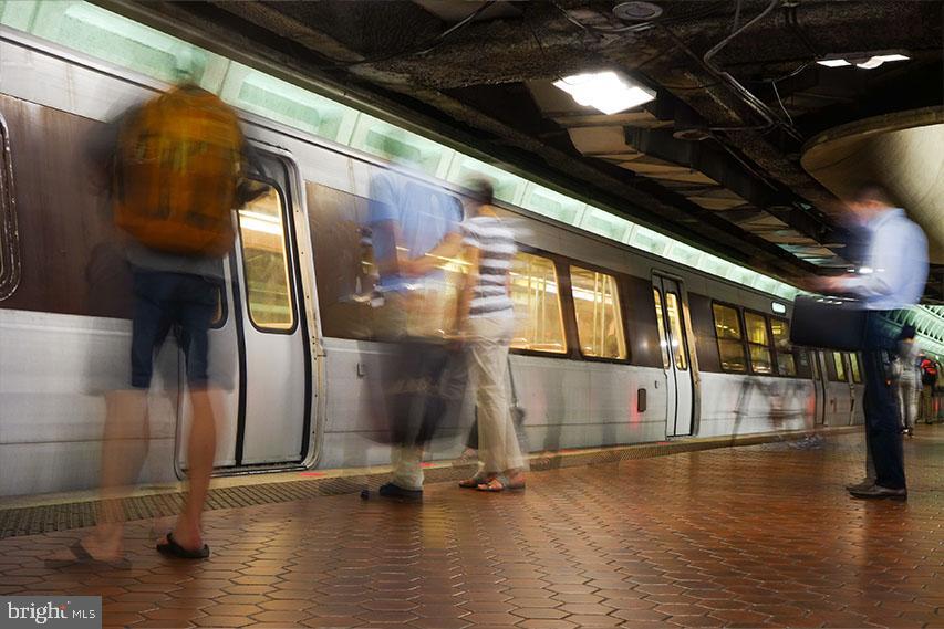 ASHBURN STATION - Residential