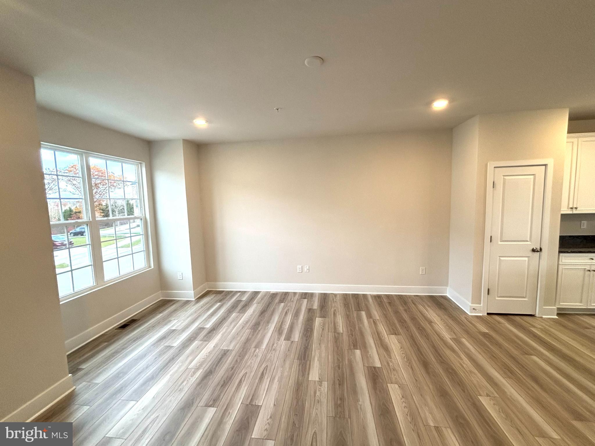 WINSTEN ESTATES - Residential Lease