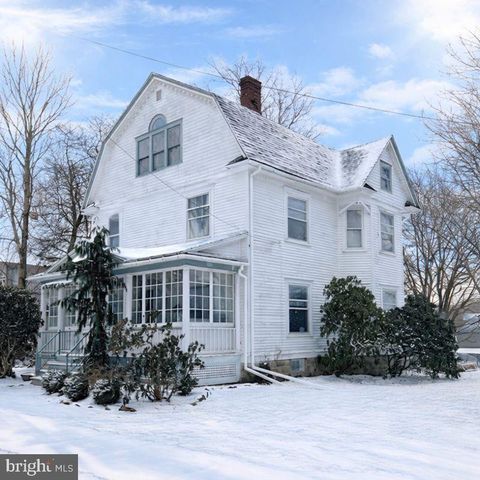 Homes For Sale - 112 Pine Ave Ave<br/> Mckean County, KANE, PA 16735