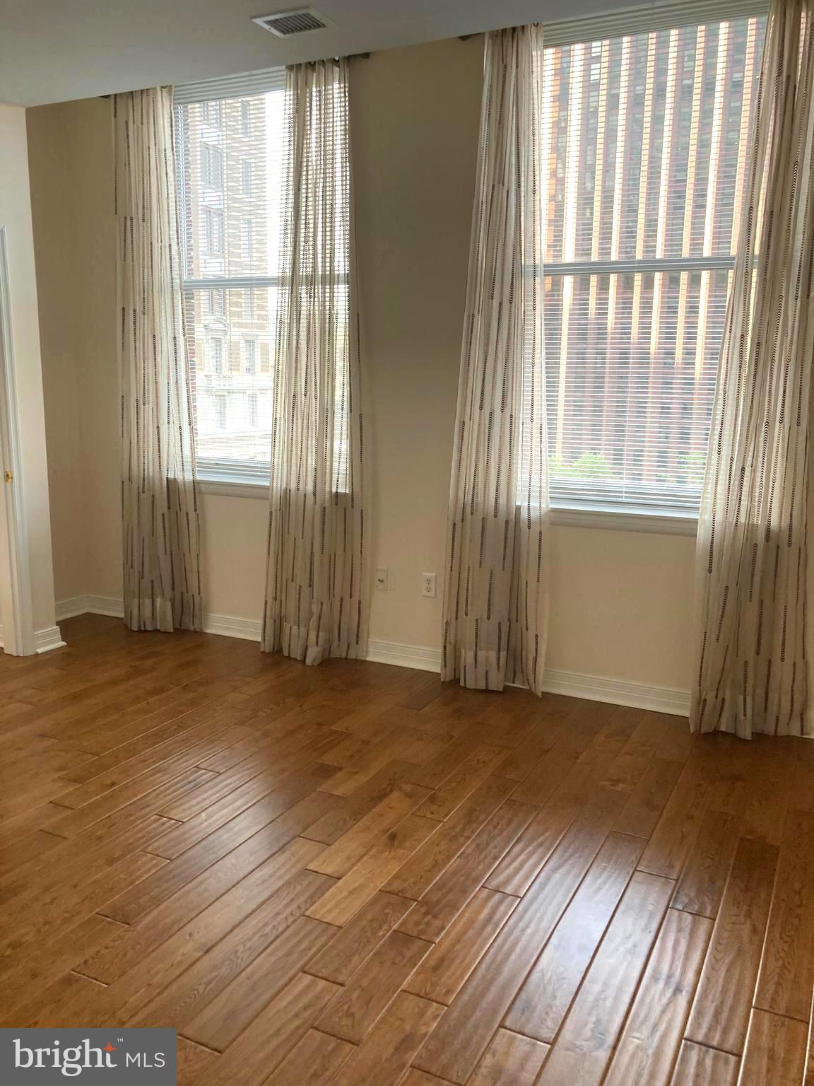 LOGAN SQUARE - Residential Lease