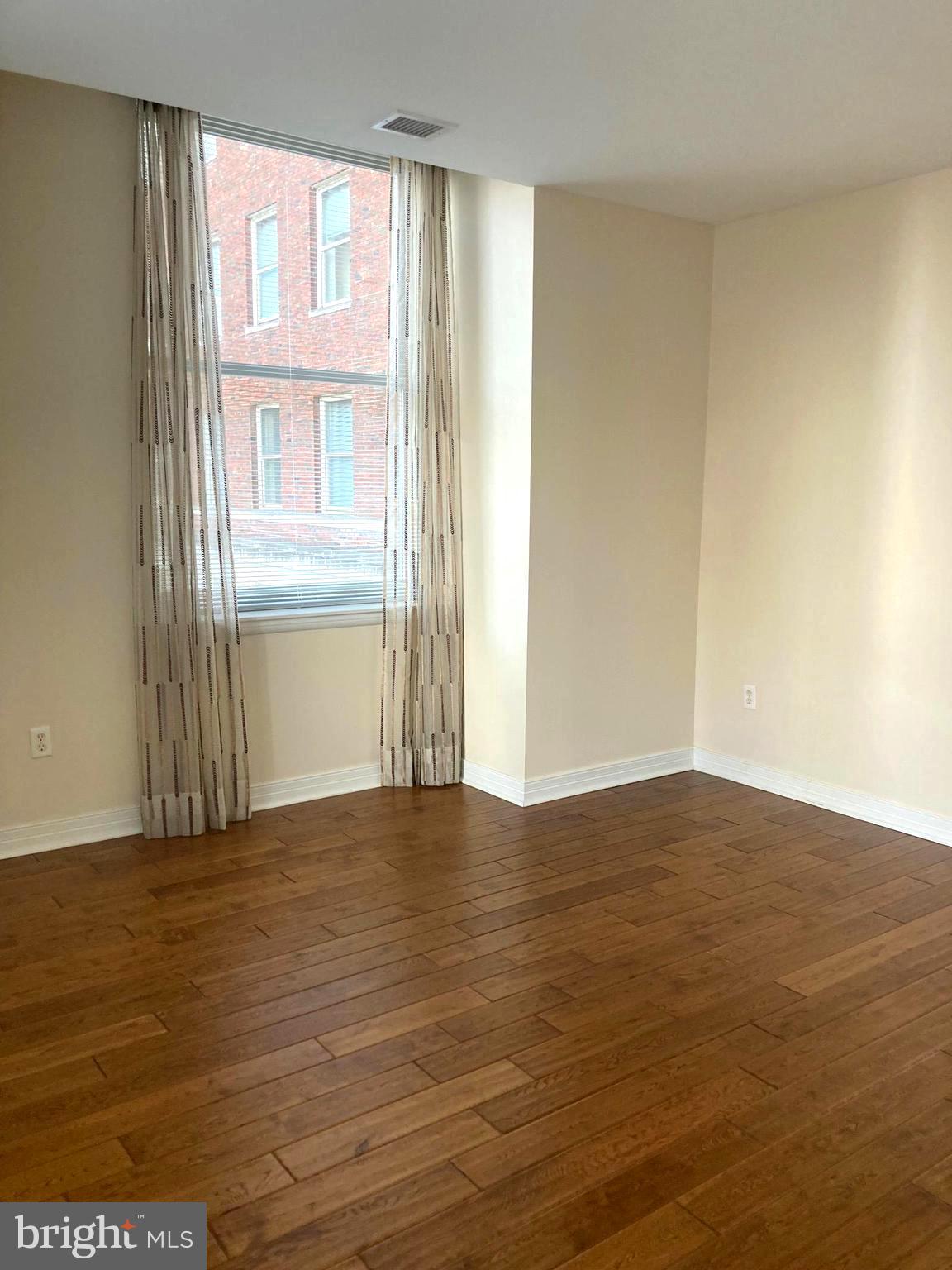 LOGAN SQUARE - Residential Lease