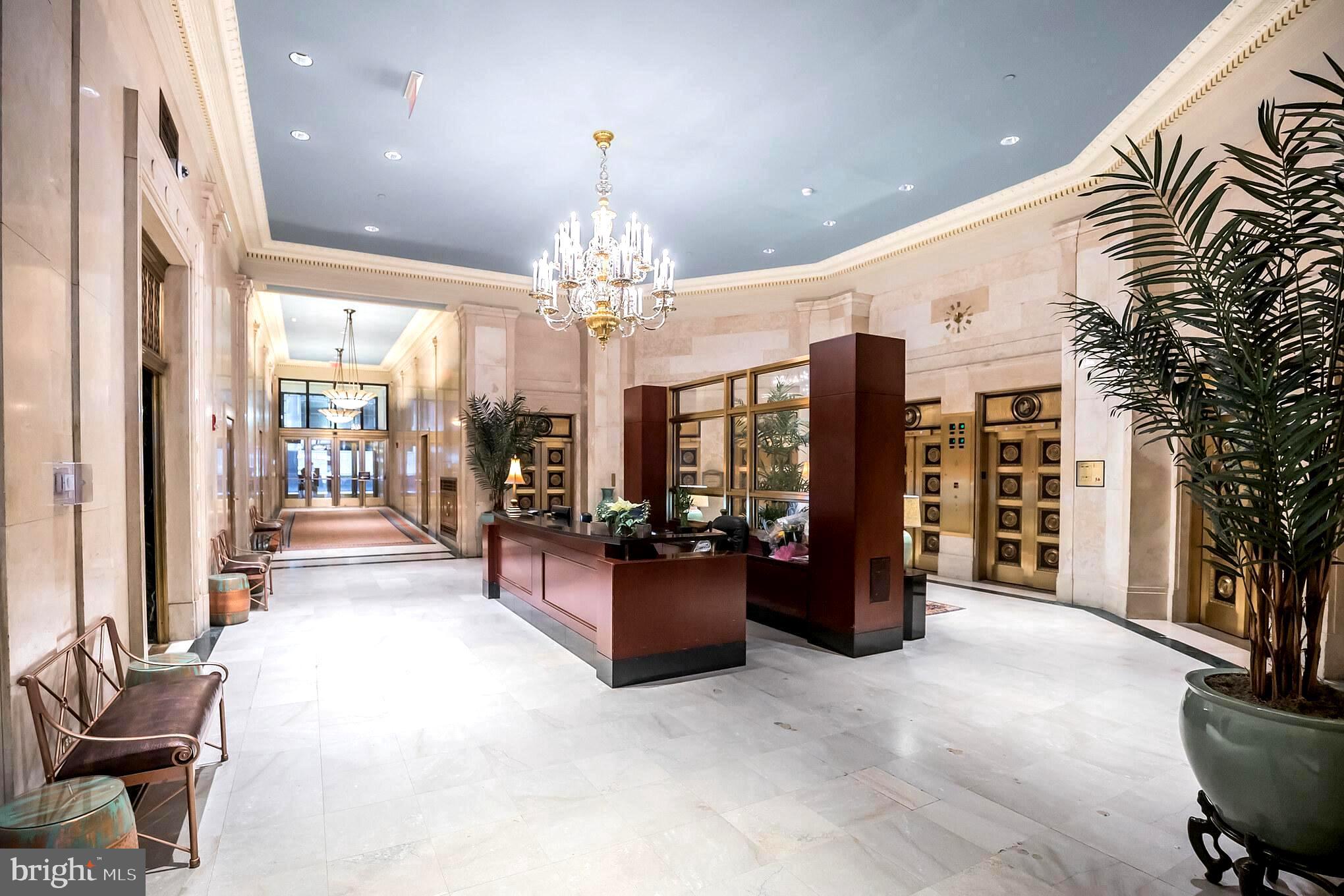 LOGAN SQUARE - Residential Lease