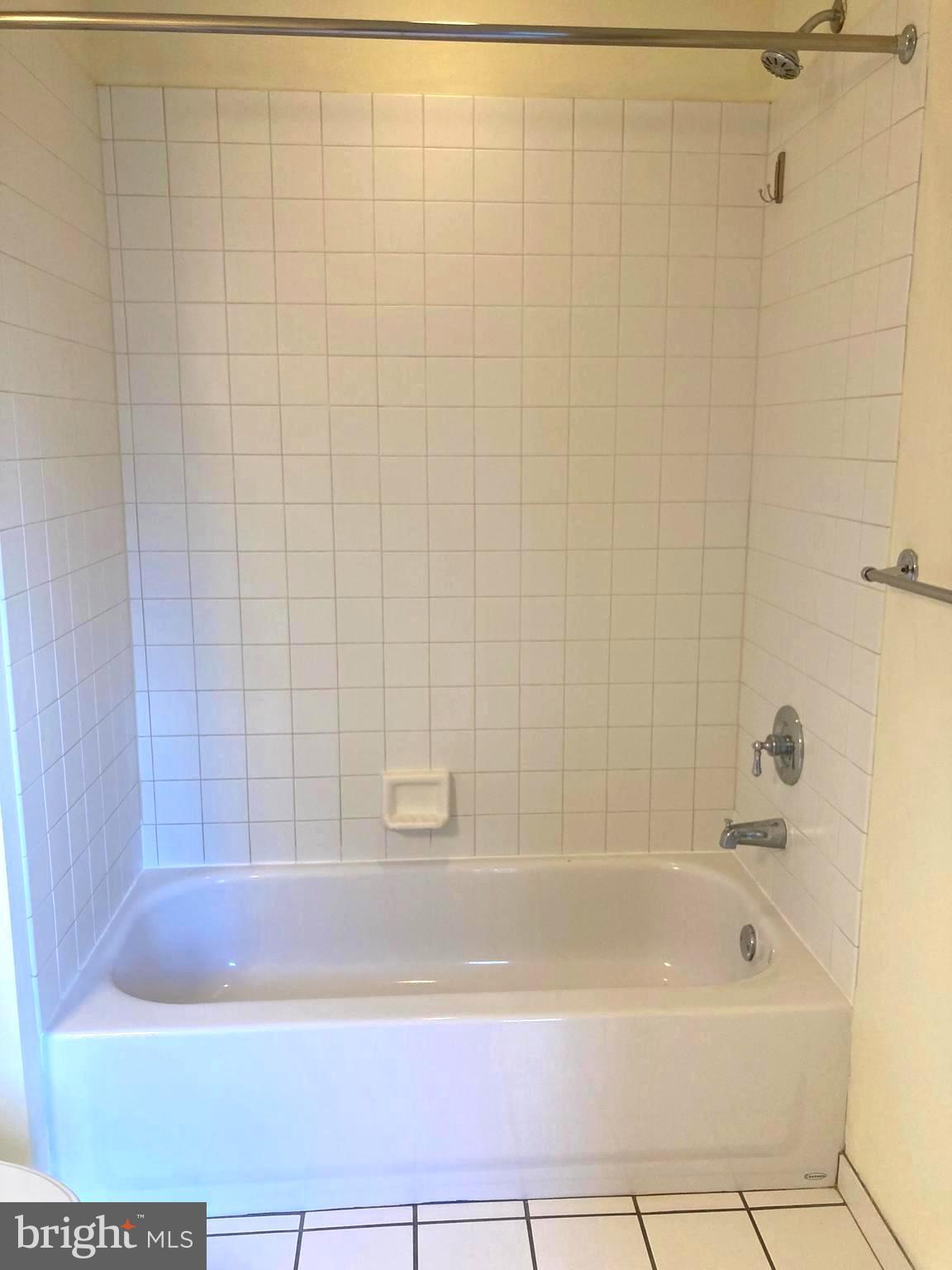 LOGAN SQUARE - Residential Lease