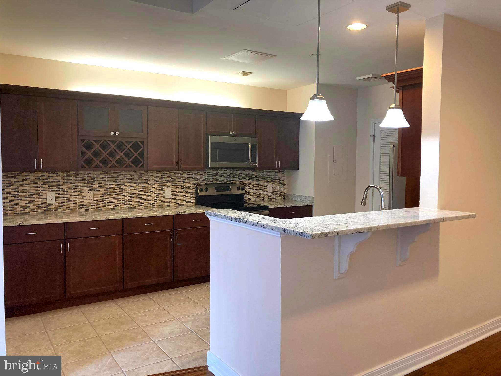 LOGAN SQUARE - Residential Lease