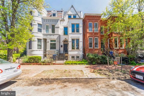 102 9TH STREET SE WASHINGTON DC 20003