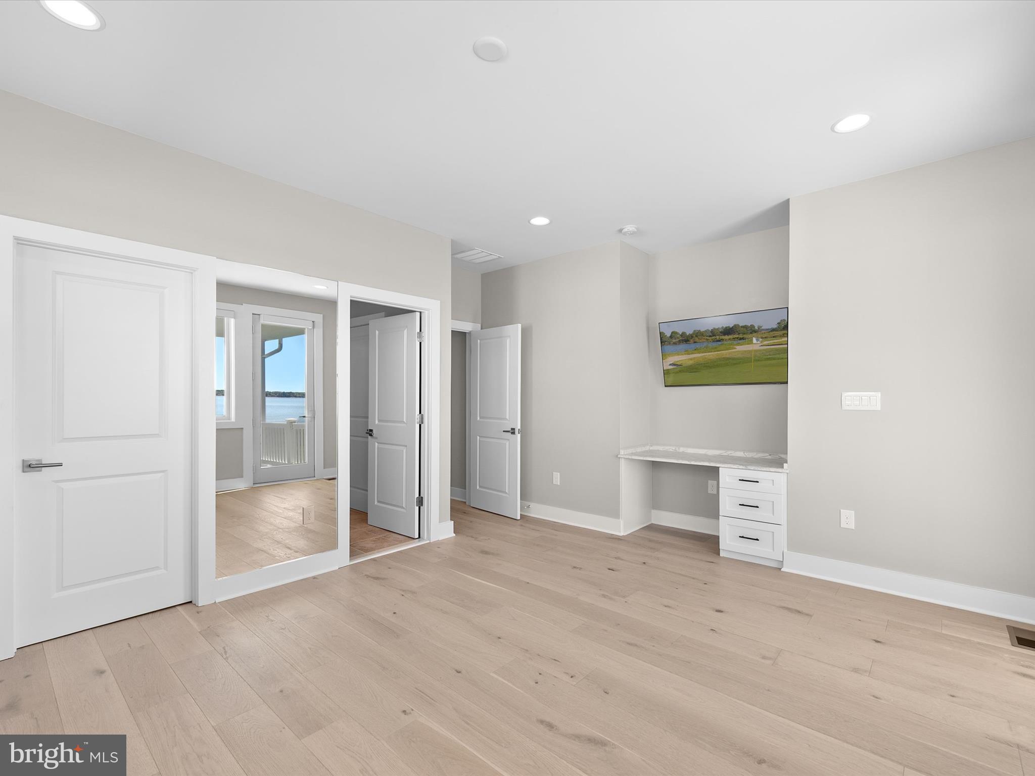 PENINSULA - Residential