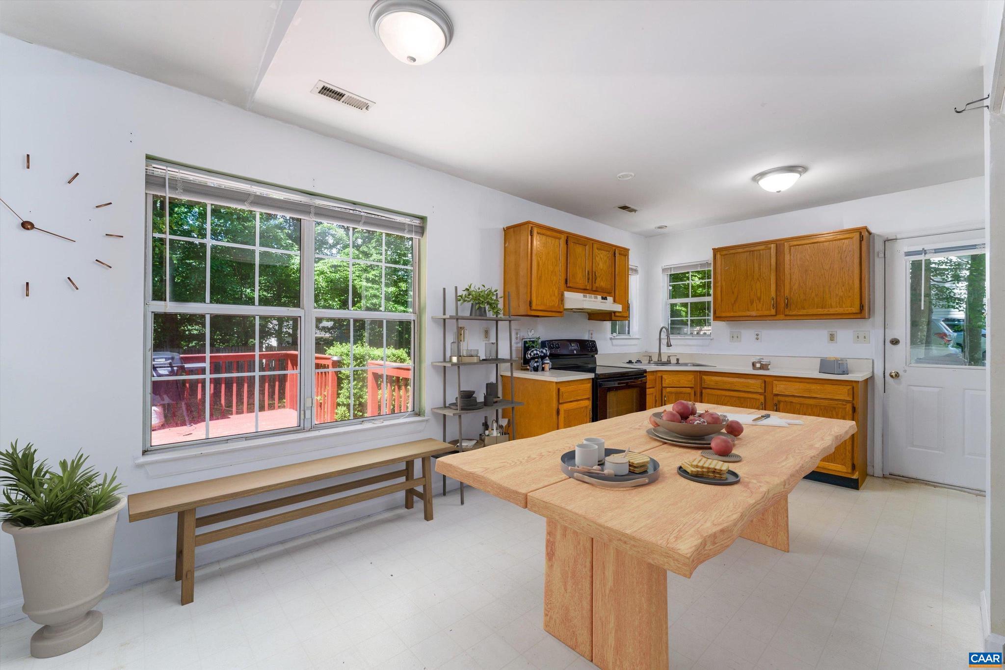 LAKE MONTICELLO - Residential