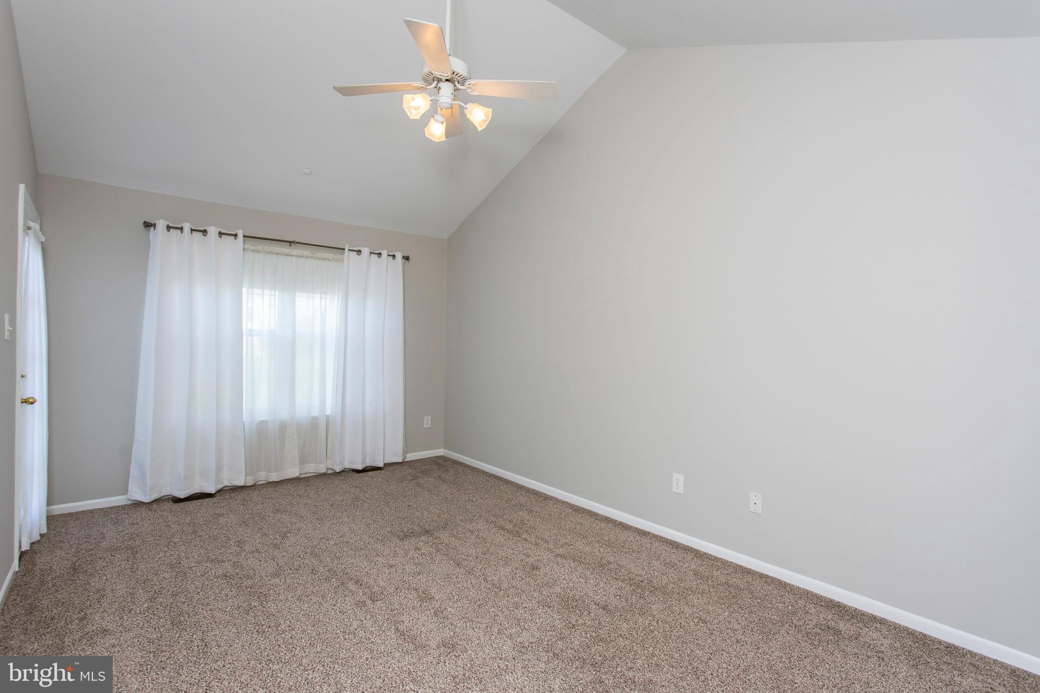 REBEL HILL - Residential