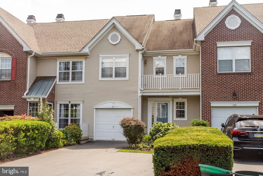 Bright and sunny townhome available in convenient Rebel Hill. Open floor plan on main level with 2 bedrooms and 2 bathrooms upstairs. Large family room with 2 story ceiling and finished lower-level with walkout. There is also an attached garage and plenty of storage throughout. Recent upgrades make this move-in ready. Come check it out!