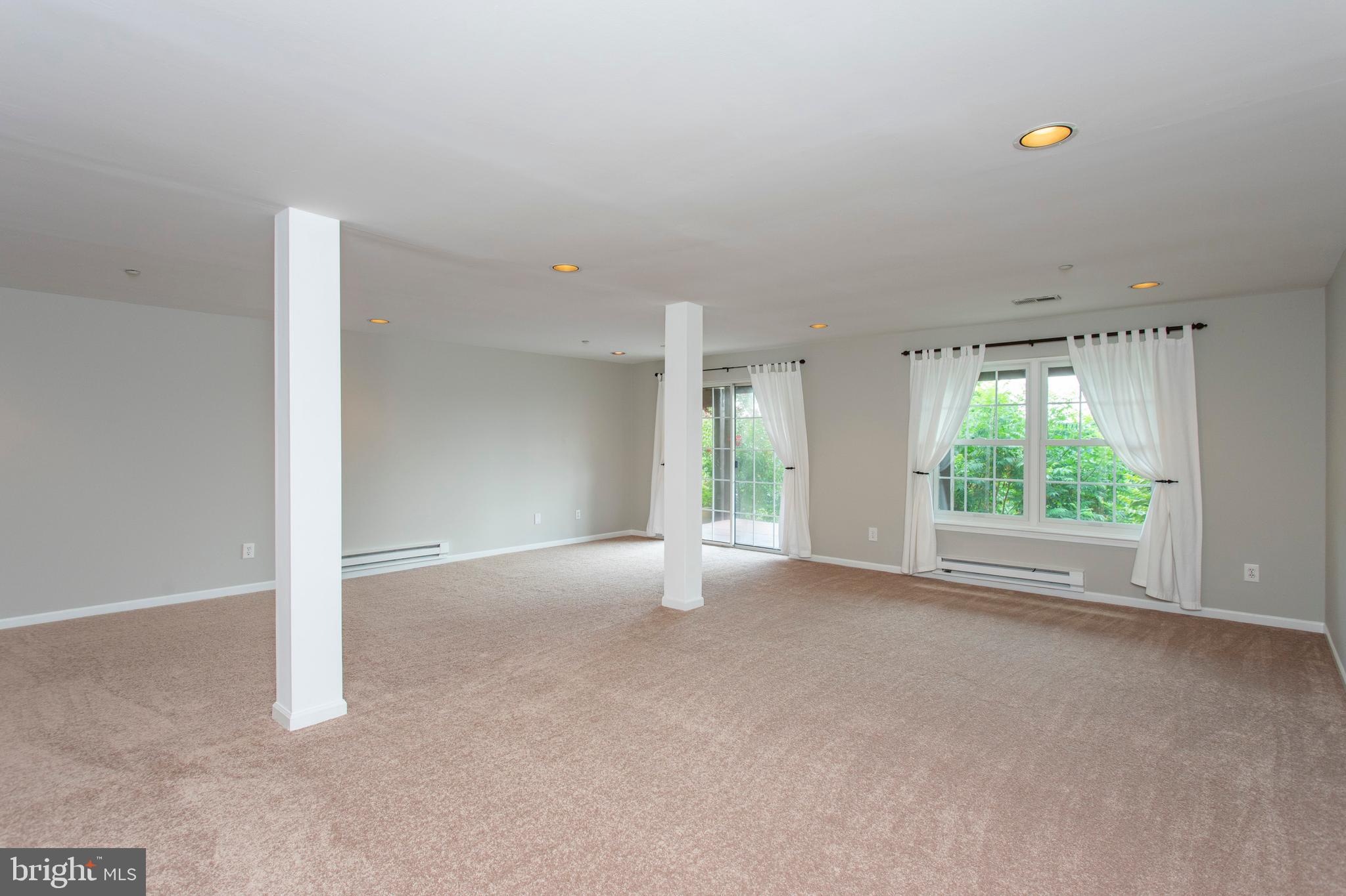 REBEL HILL - Residential