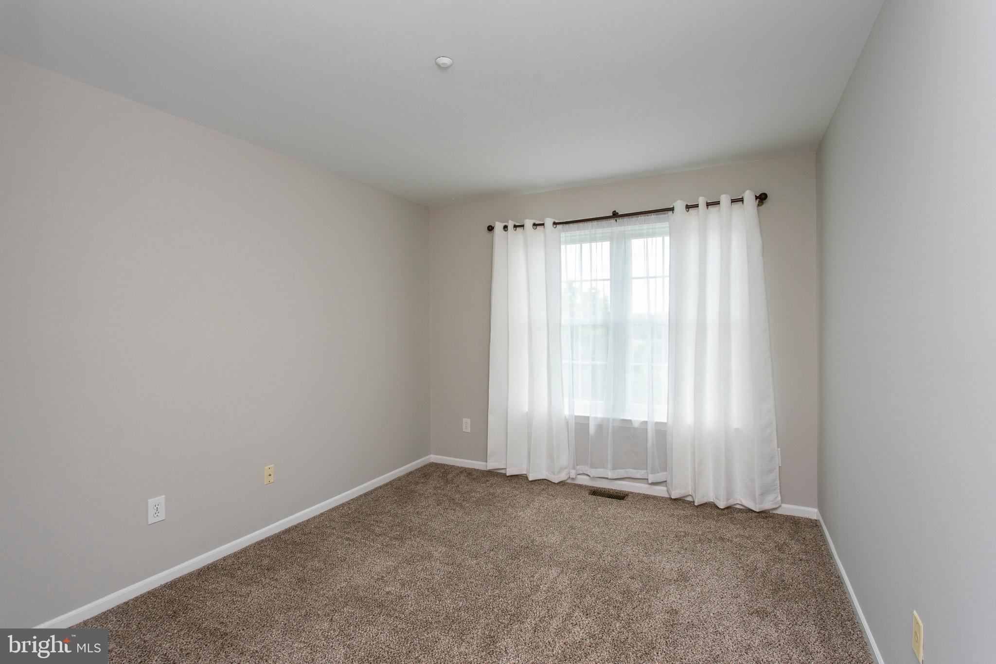 REBEL HILL - Residential