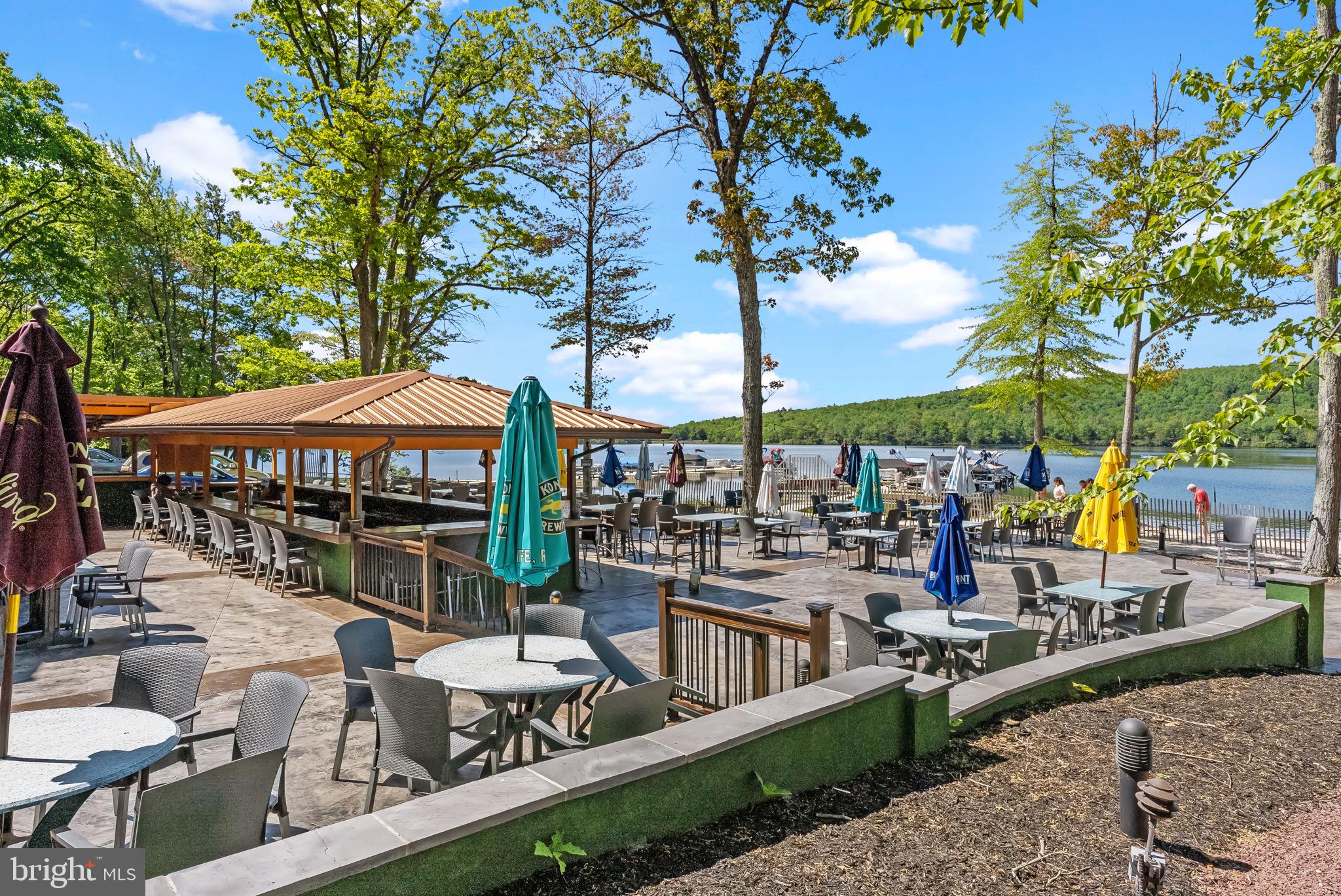 BIG BOULDER LAKE - Residential