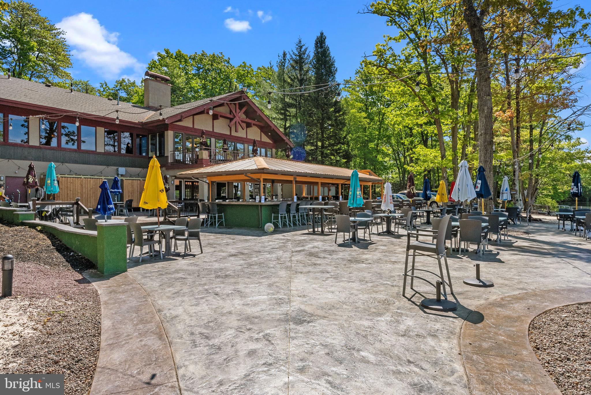 BIG BOULDER LAKE - Residential