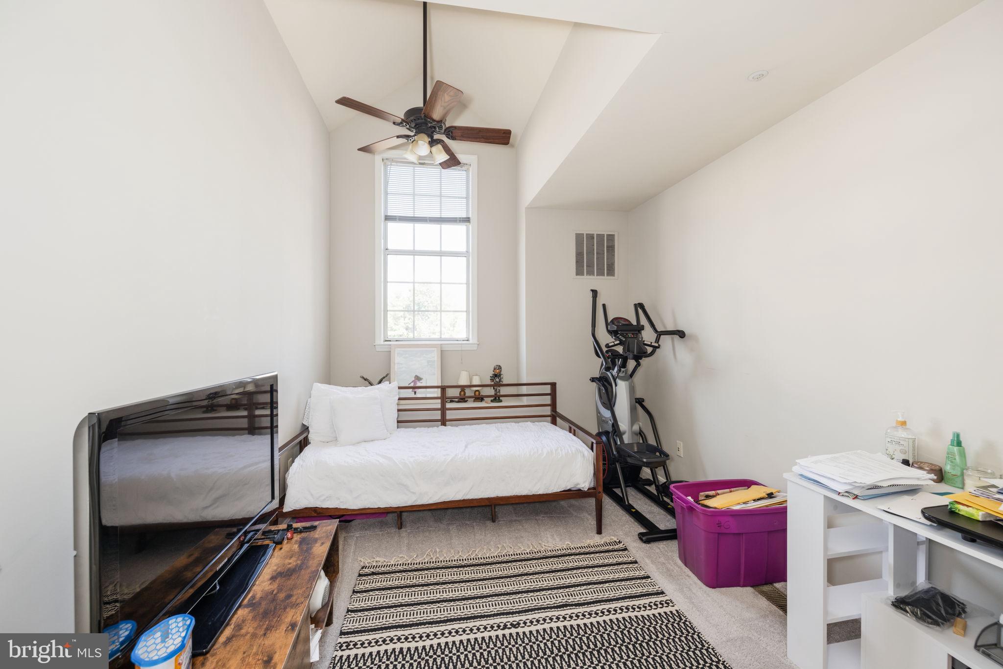 KINGSTOWNE - Residential