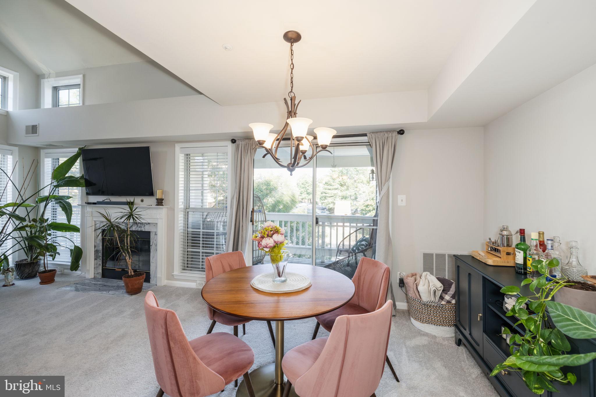 KINGSTOWNE - Residential