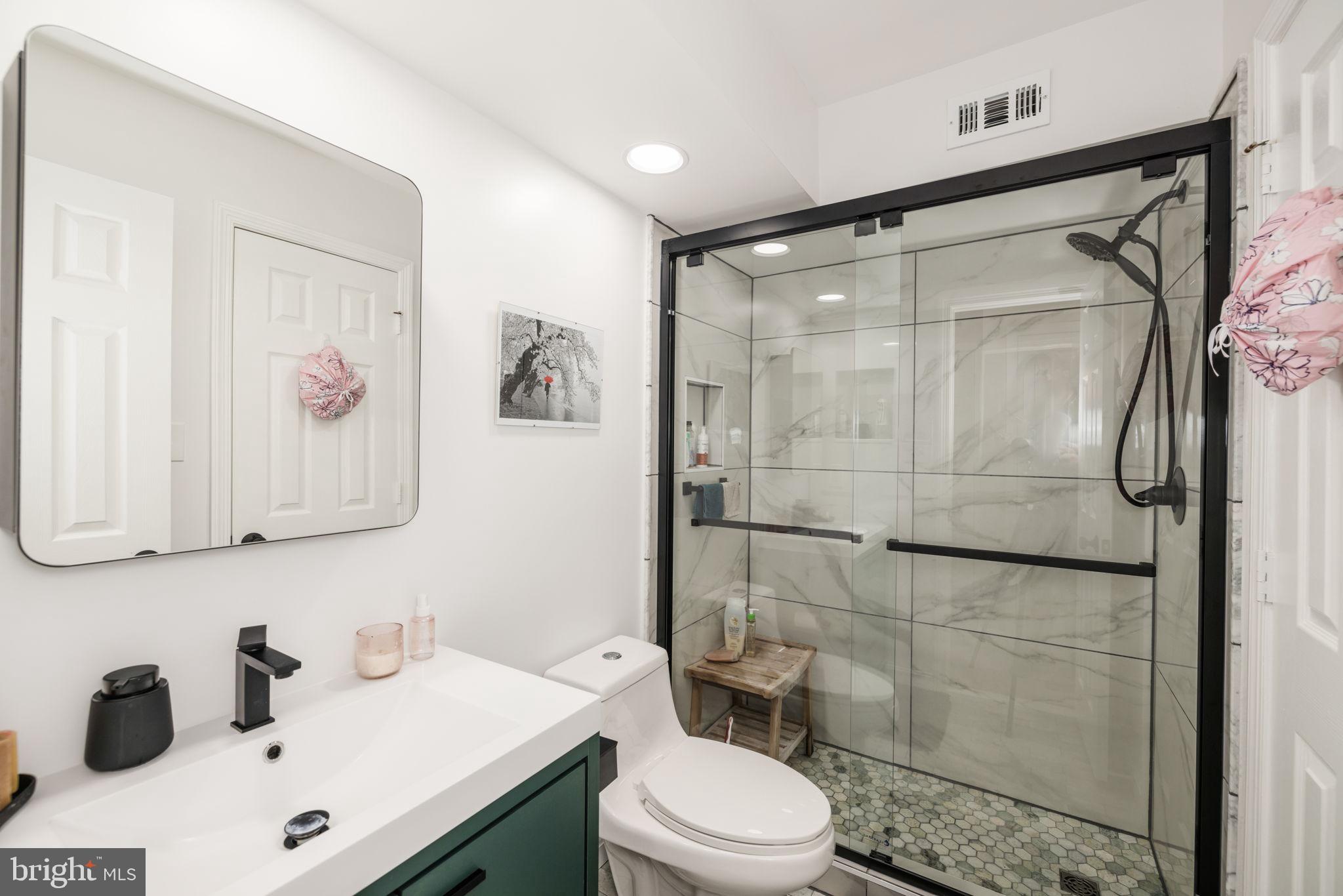 KINGSTOWNE - Residential