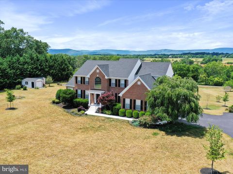 Photo of 180 Newell Drive, MIDDLETOWN, VA 22645 (MLS # VAFV2034590)