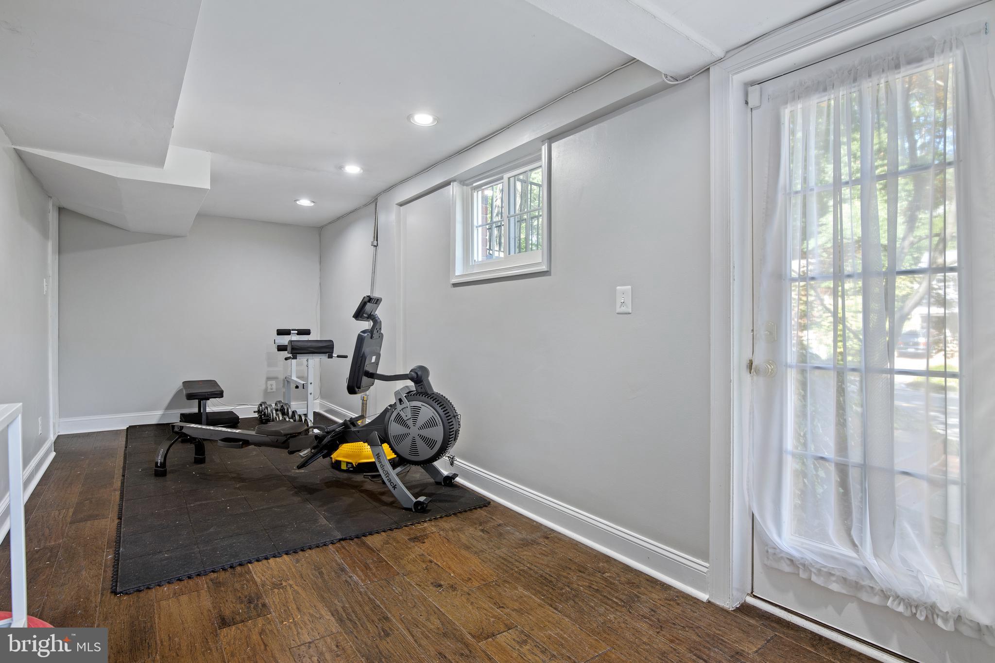 BEVERLY HILLS - Residential