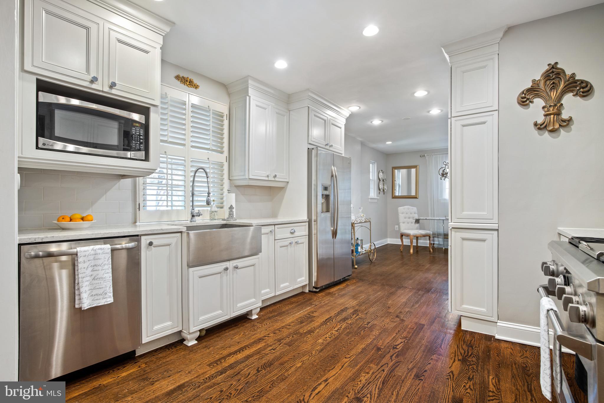 BEVERLY HILLS - Residential