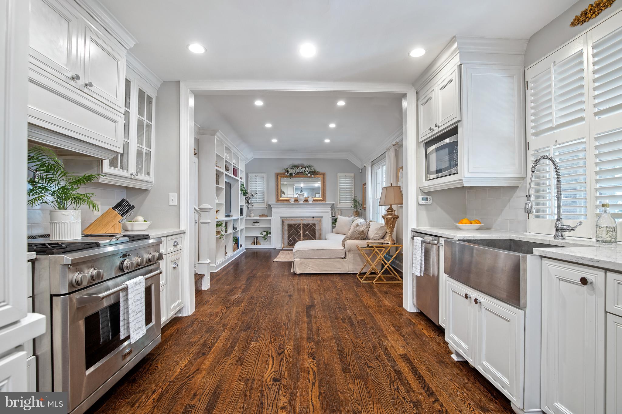 BEVERLY HILLS - Residential