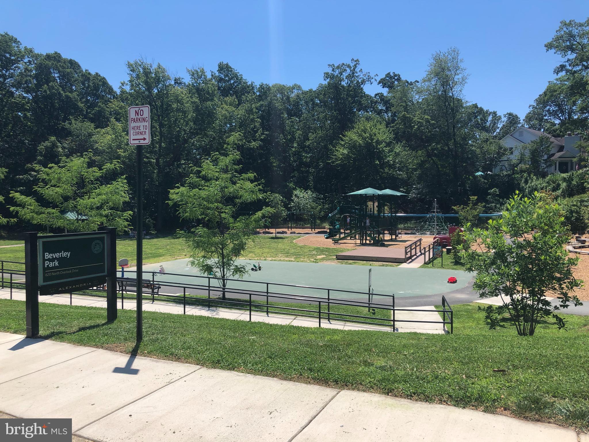 BEVERLY HILLS - Residential