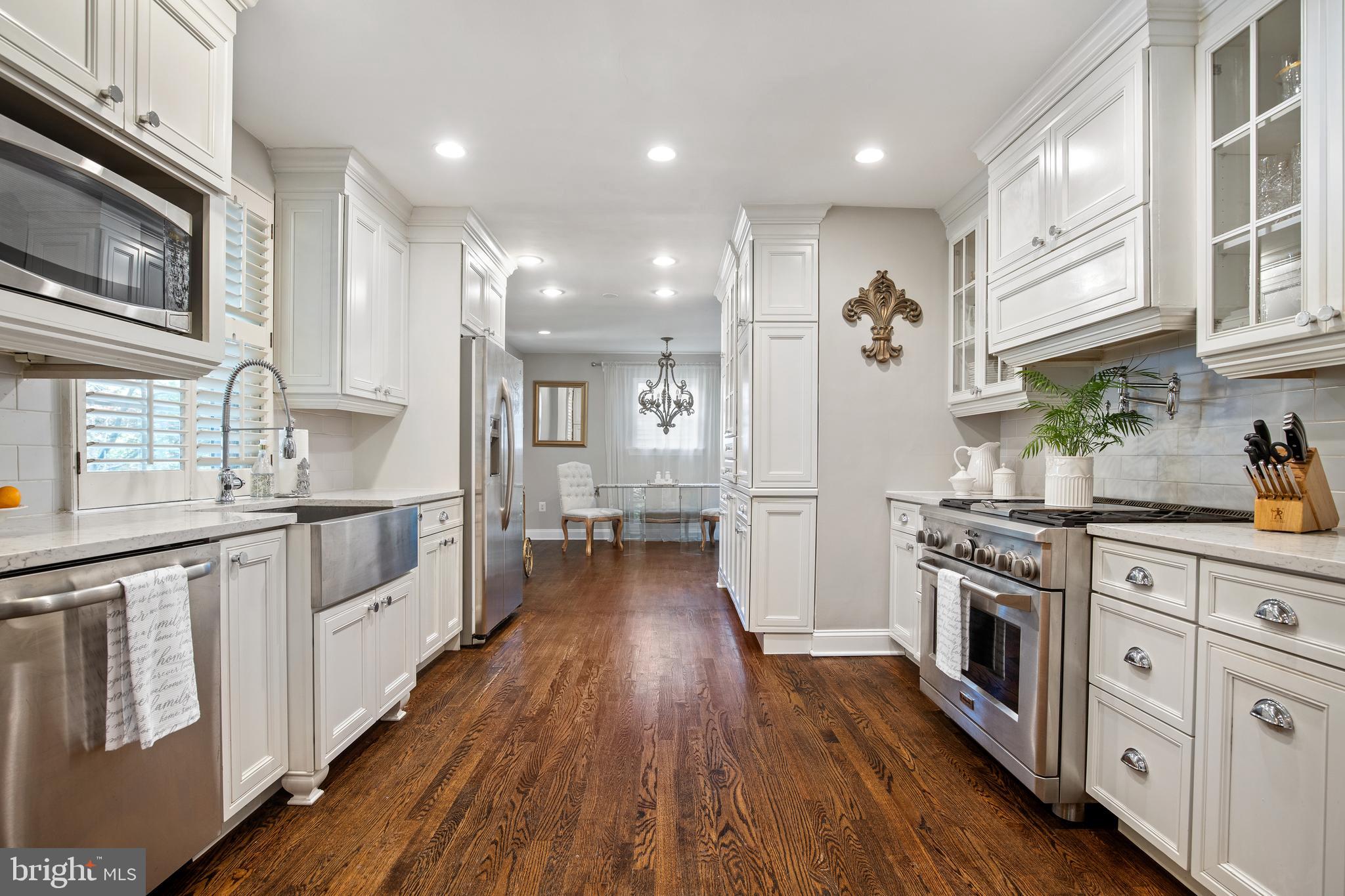 BEVERLY HILLS - Residential