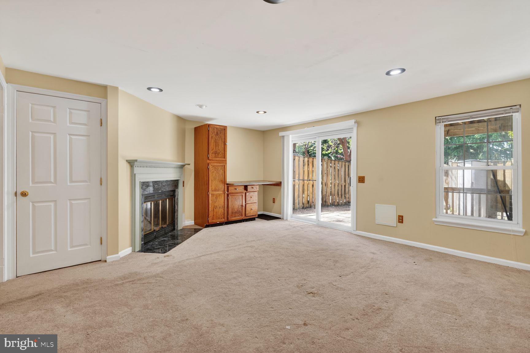 SOCIETY CIRCLE - Residential