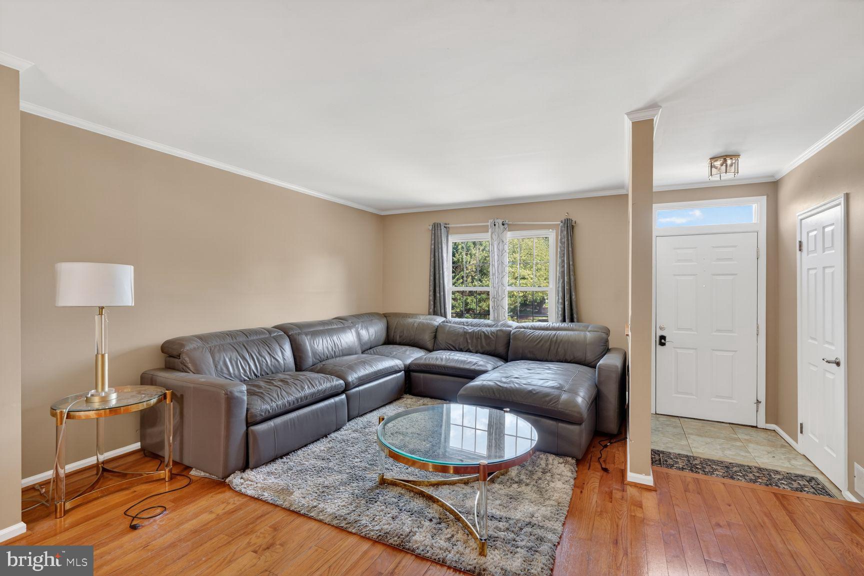 SOCIETY CIRCLE - Residential